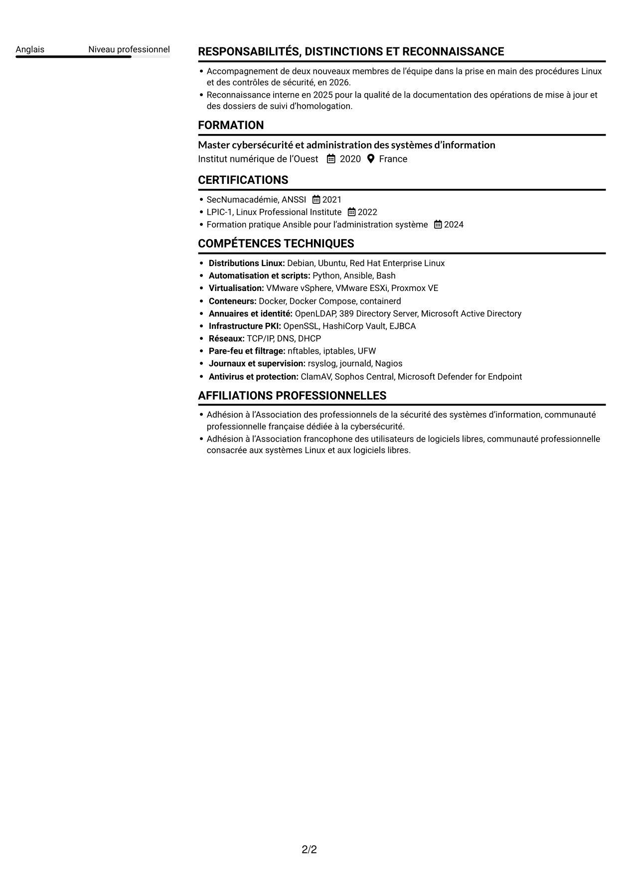 CV Compact (format sobre à deux colonnes avec photo) : Administrateur Cybersécurité, page 2