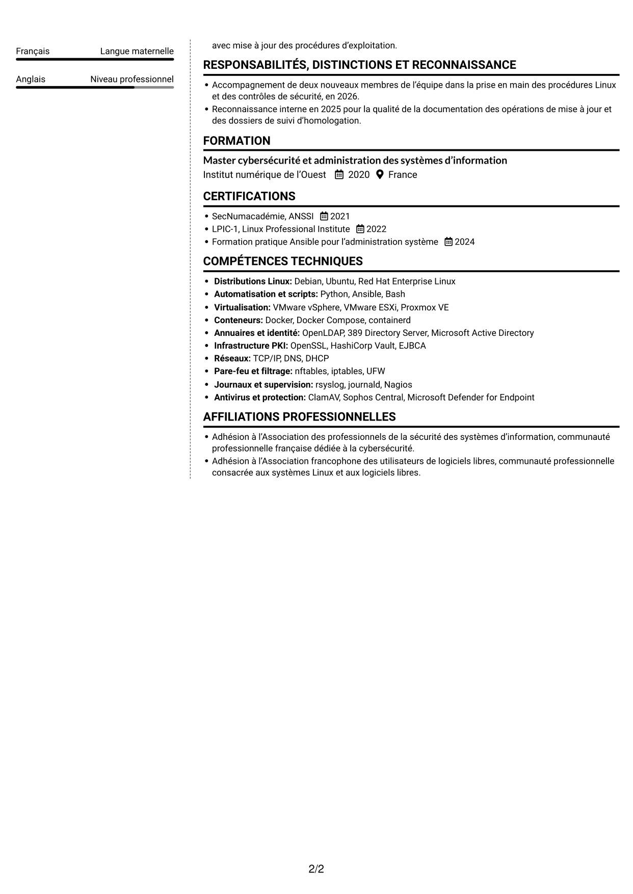 CV Moderne (format à deux colonnes avec photo à gauche et séparateur) : Administrateur Cybersécurité, page 2