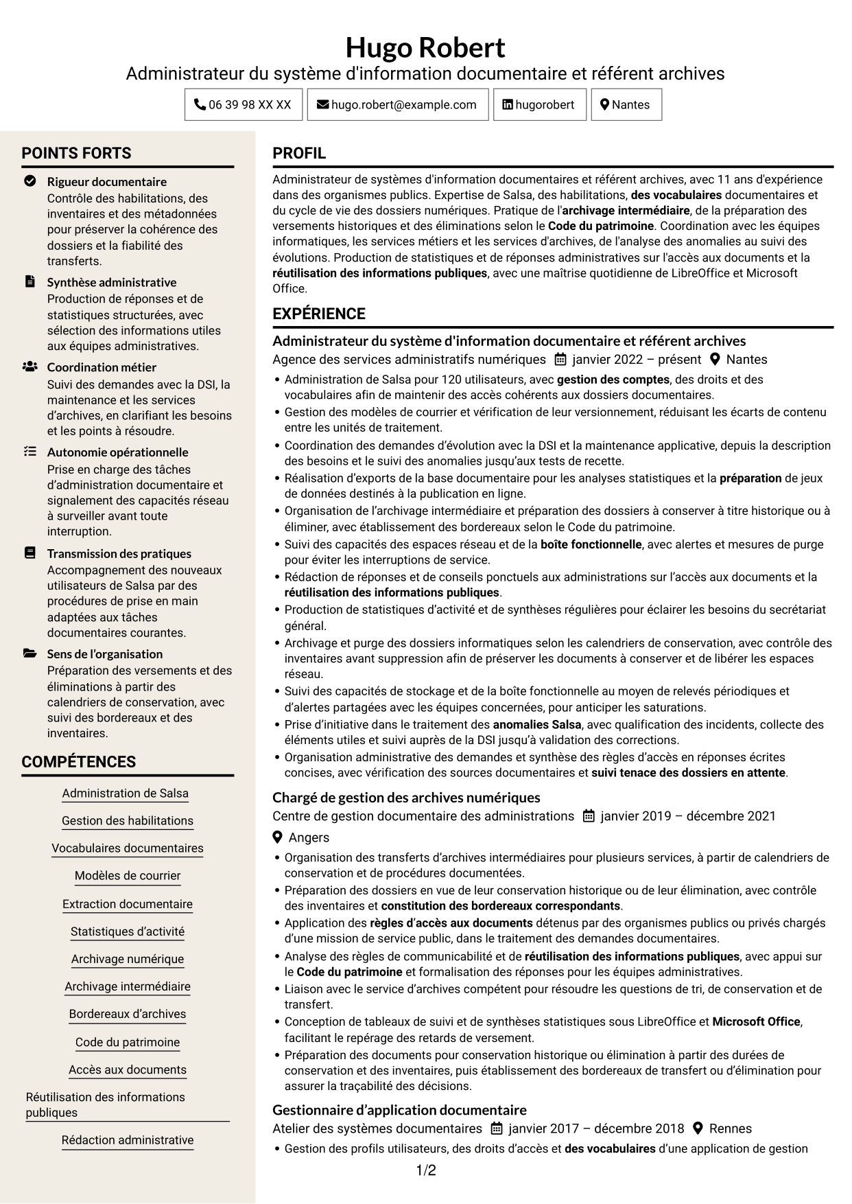 CV Fonceur (format à deux colonnes avec en-tête centré sans photo) : Administrateur du système d'information Salsa et référent archives numériques, page 1