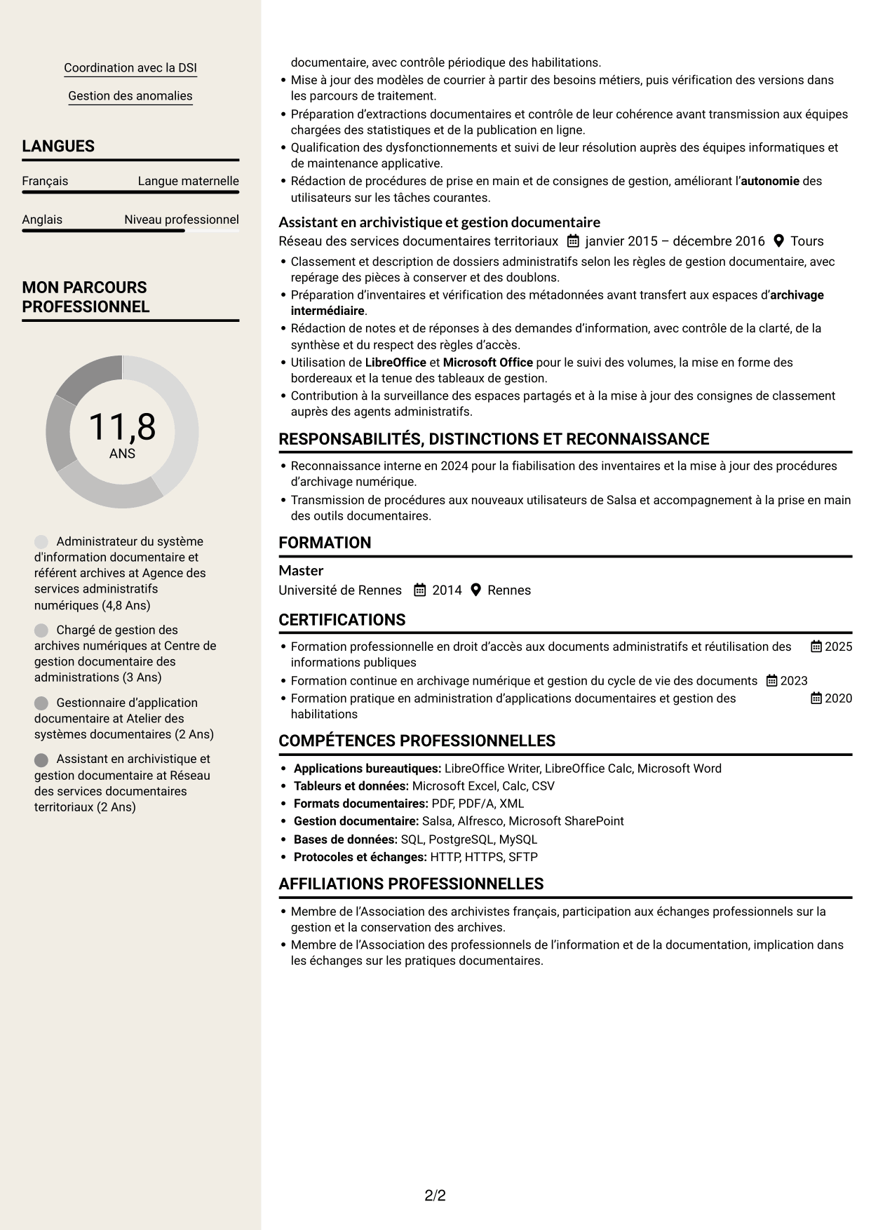 CV Fonceur (format à deux colonnes avec en-tête centré sans photo) : Administrateur du système d'information Salsa et référent archives numériques, page 2