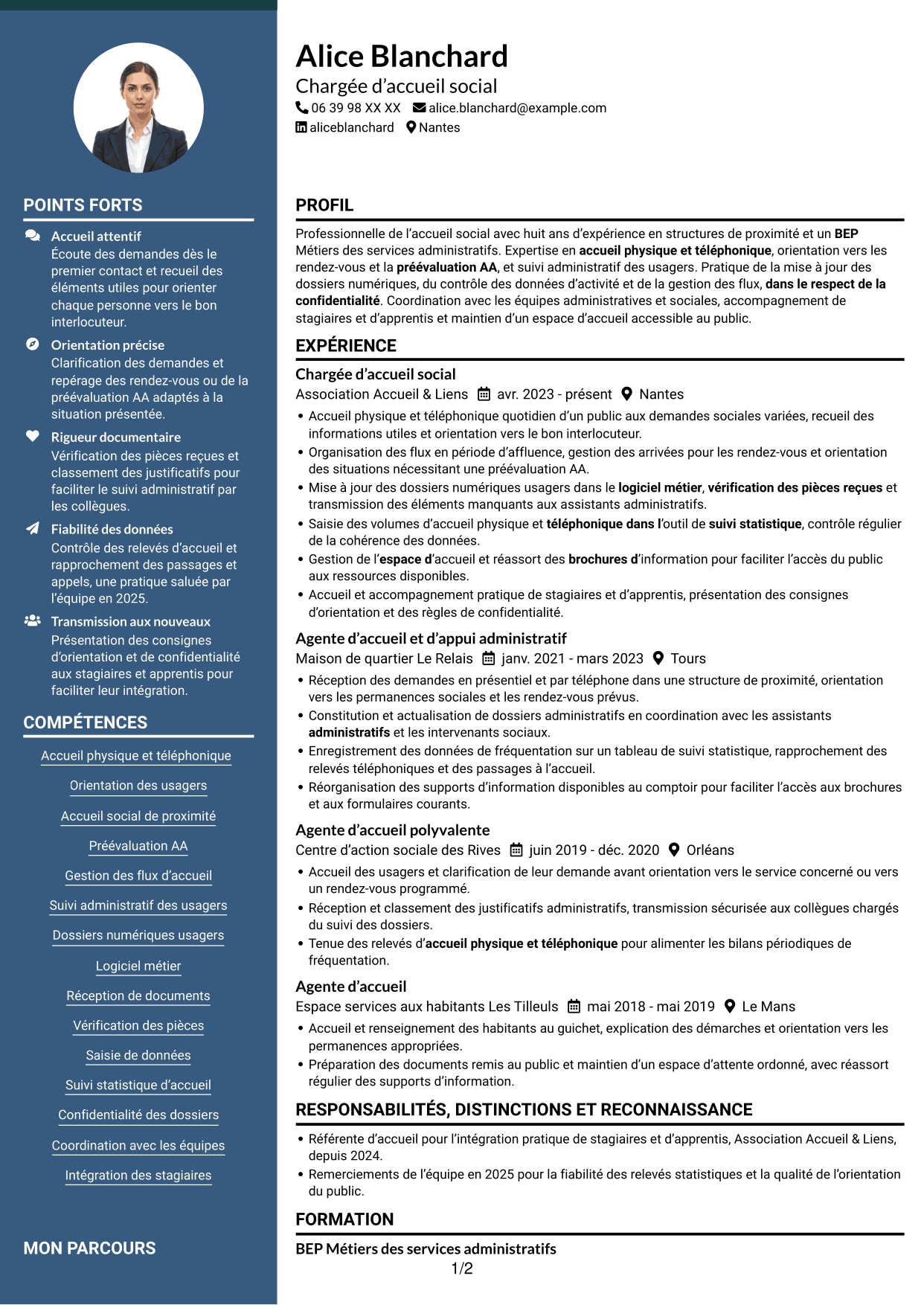 CV Élégant (format à colonne latérale colorée avec photo) : Agent d’accueil social - Service social de proximité, page 1