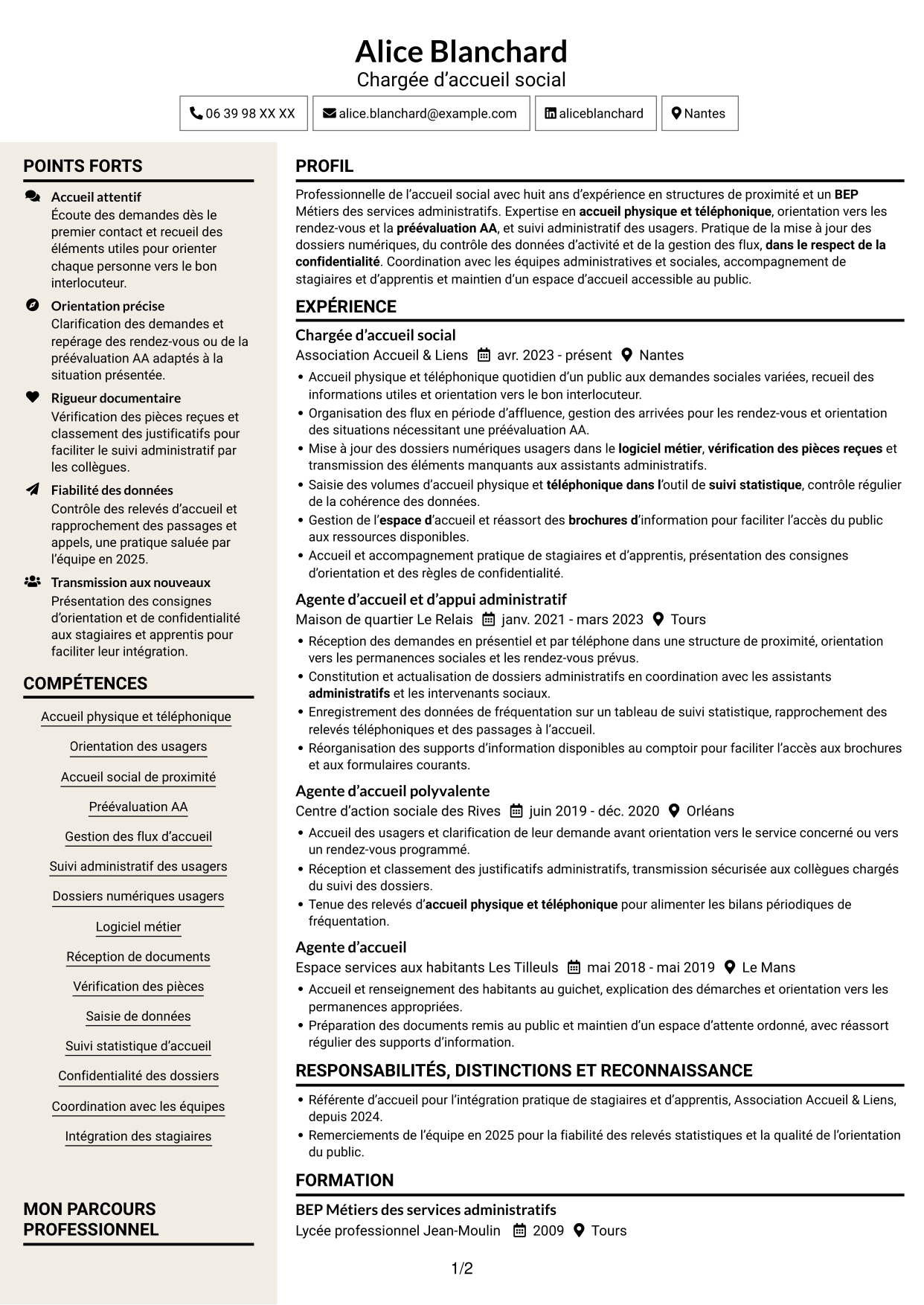 CV Fonceur (format à deux colonnes avec en-tête centré sans photo) : Agent d’accueil social - Service social de proximité, page 1