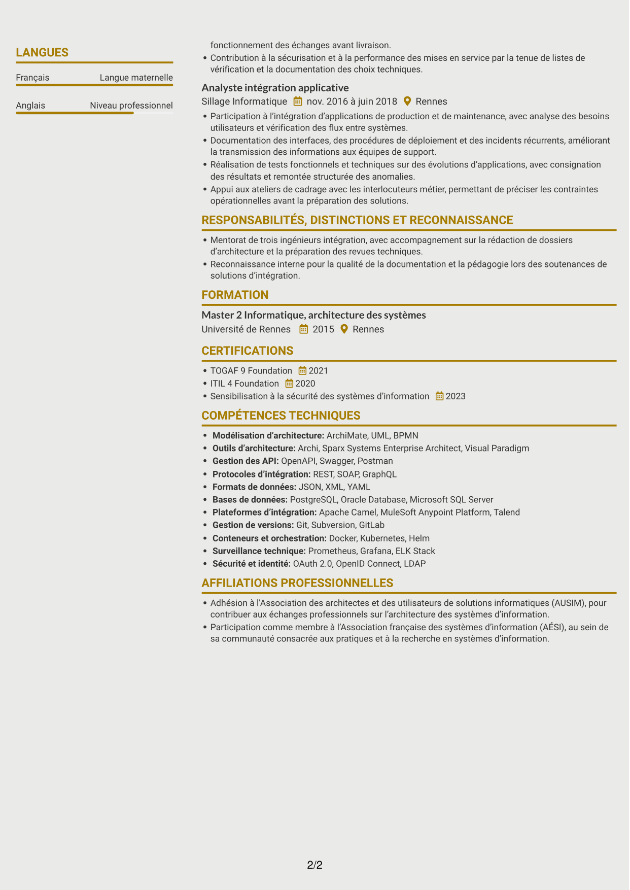 CV Dynamique (format à deux colonnes avec icônes) : Architecte IT - Maintenance aéronautique, page 2