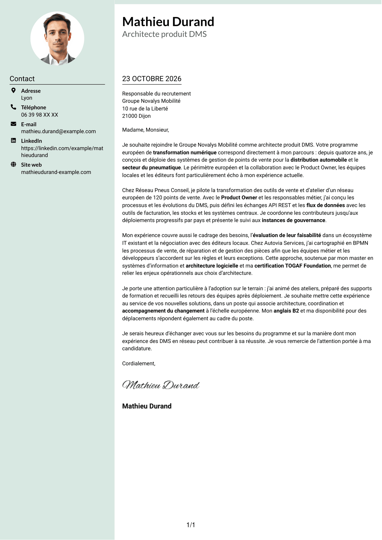 Lettre de motivation Cadre (format à colonne latérale douce avec photo arrondie) : Architecte produit Dealer Management System, page 1