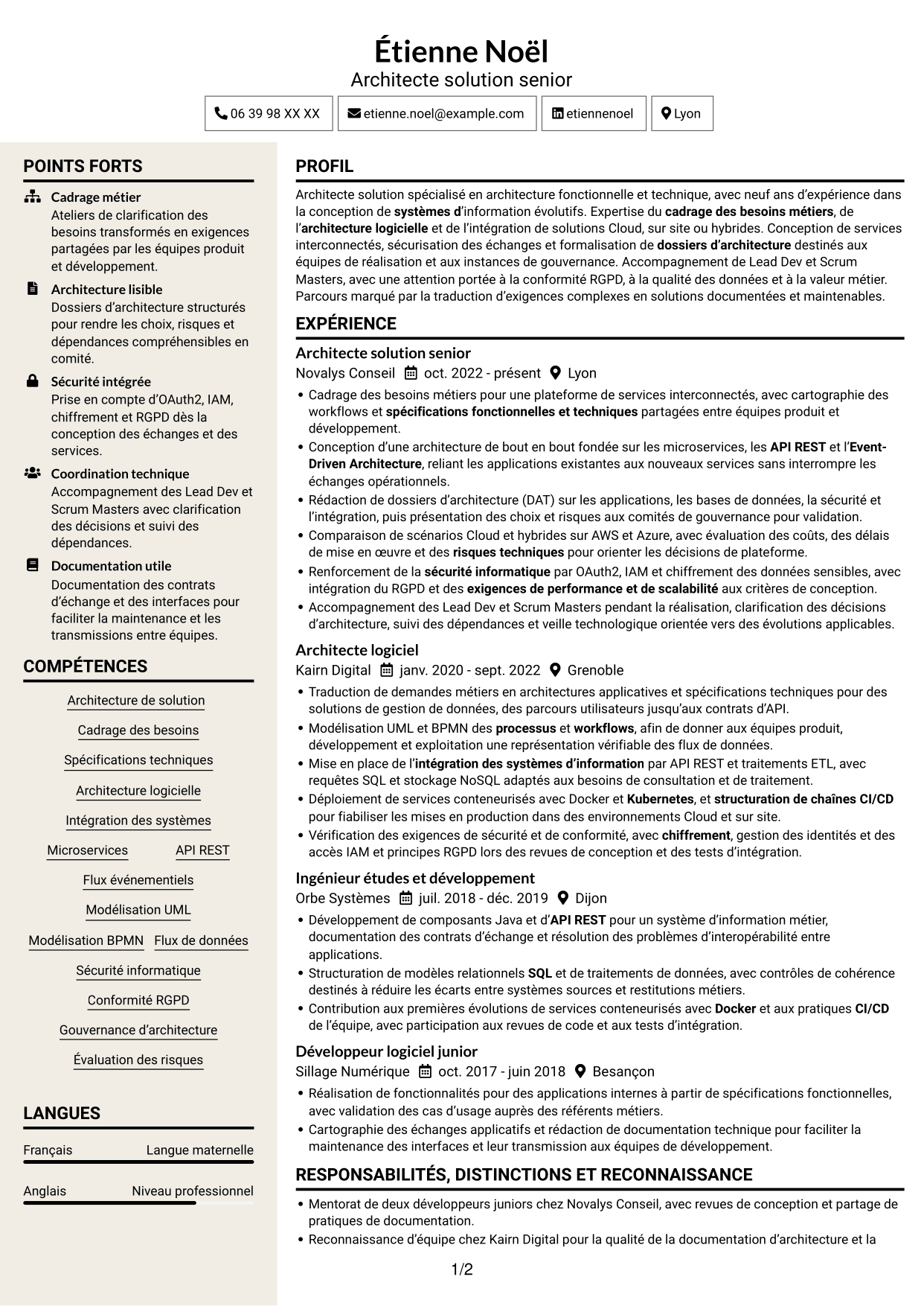 CV Fonceur (format à deux colonnes avec en-tête centré sans photo) : Architecte solution - Architecture logicielle et intégration, page 1
