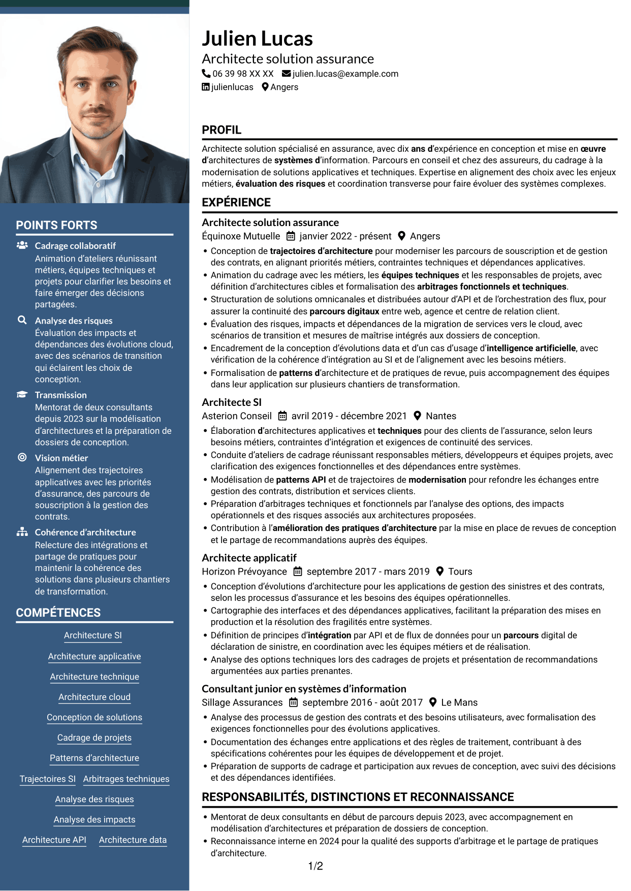 CV Signature (format à colonne latérale colorée avec grande photo) : Architecte Solution - Assurance, page 1