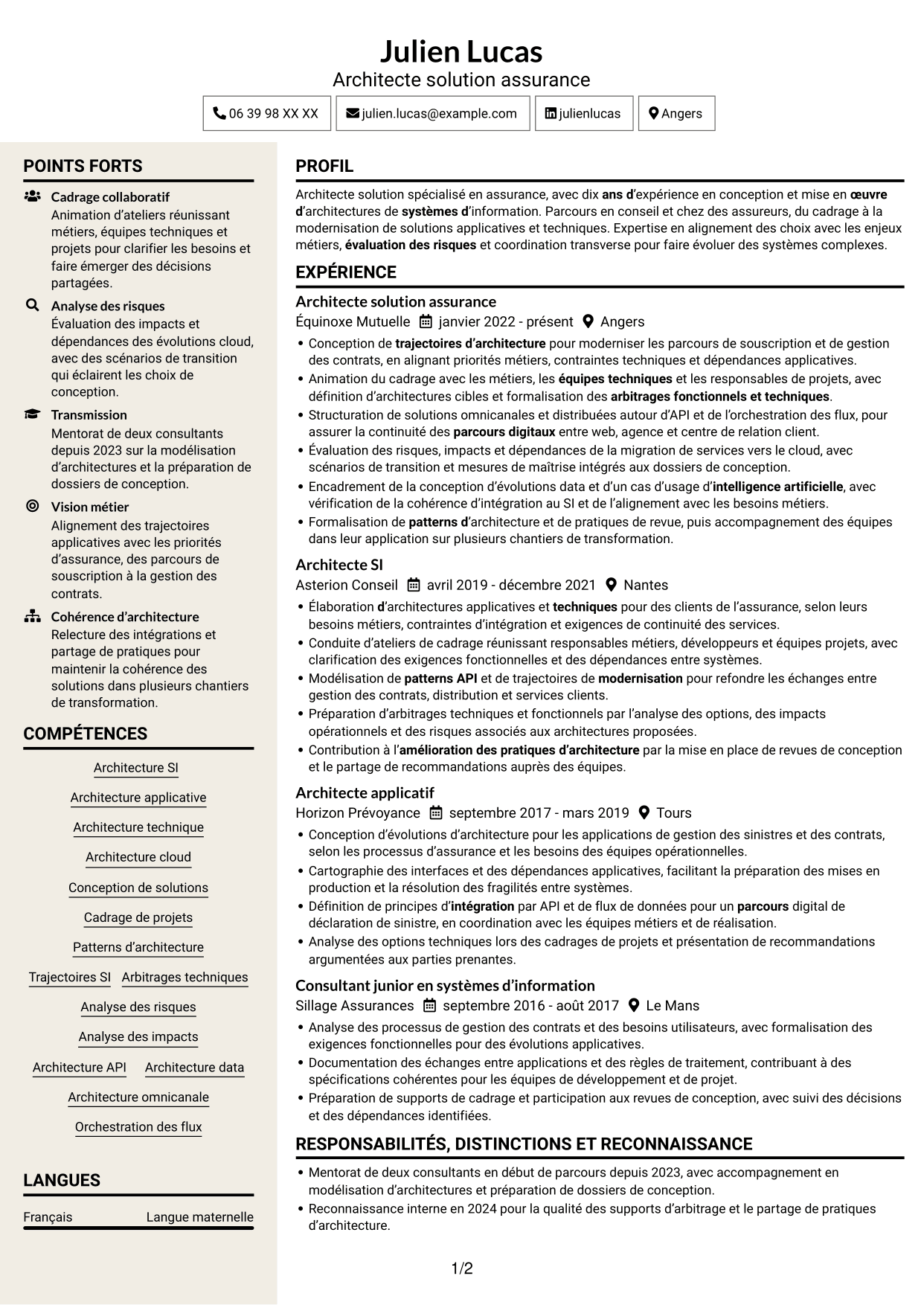 CV Fonceur (format à deux colonnes avec en-tête centré sans photo) : Architecte Solution - Assurance, page 1
