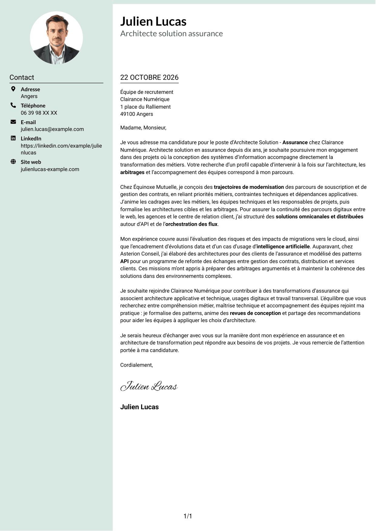 Lettre de motivation Cadre (format à colonne latérale douce avec photo arrondie) : Architecte Solution - Assurance, page 1