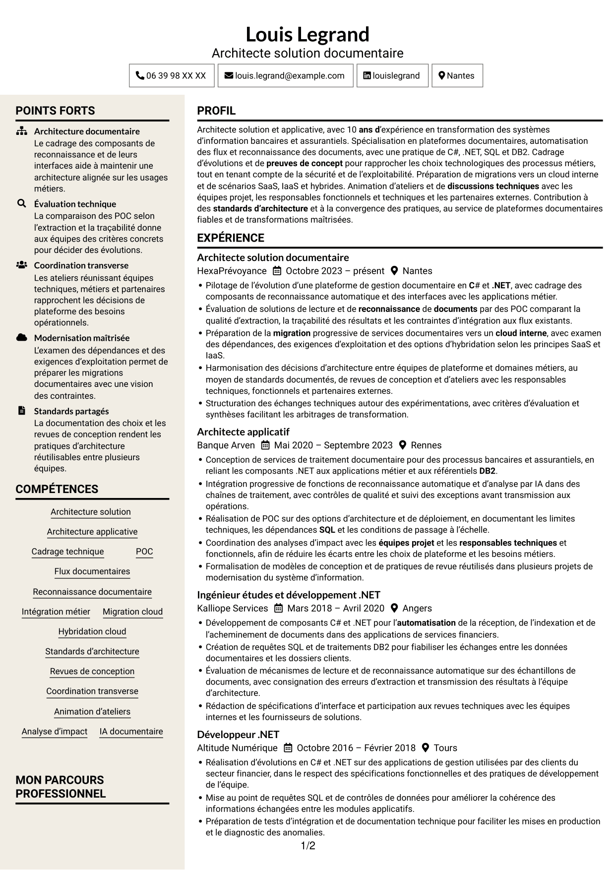 CV Fonceur (format à deux colonnes avec en-tête centré sans photo) : Architecte solution C# .NET, page 1