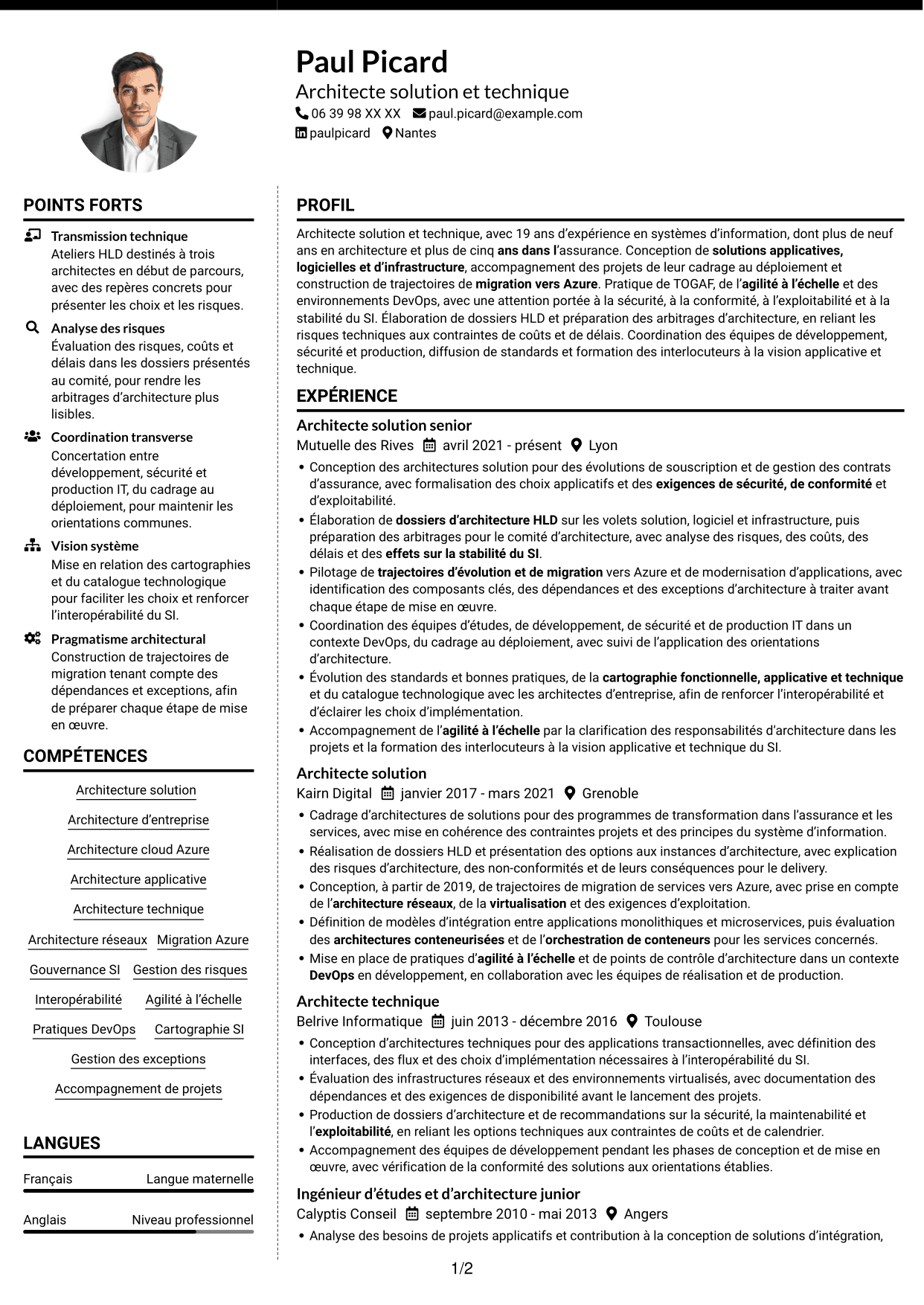 CV Moderne (format à deux colonnes avec photo à gauche et séparateur) : Architecte Solution - Cloud et Systèmes d'Information, page 1