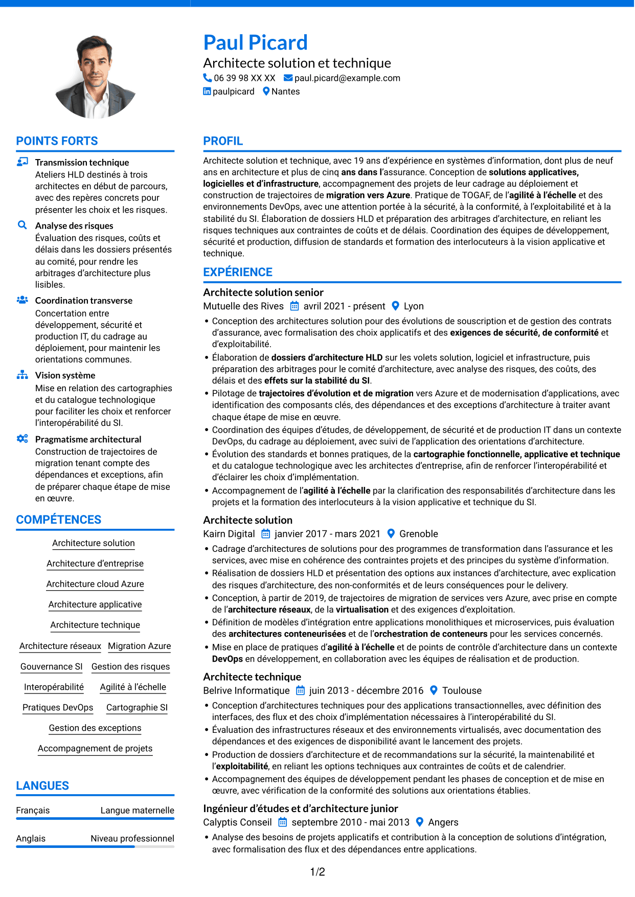 CV Audacieux (format à deux colonnes avec accents colorés et photo) : Architecte Solution - Cloud et Systèmes d'Information, page 1
