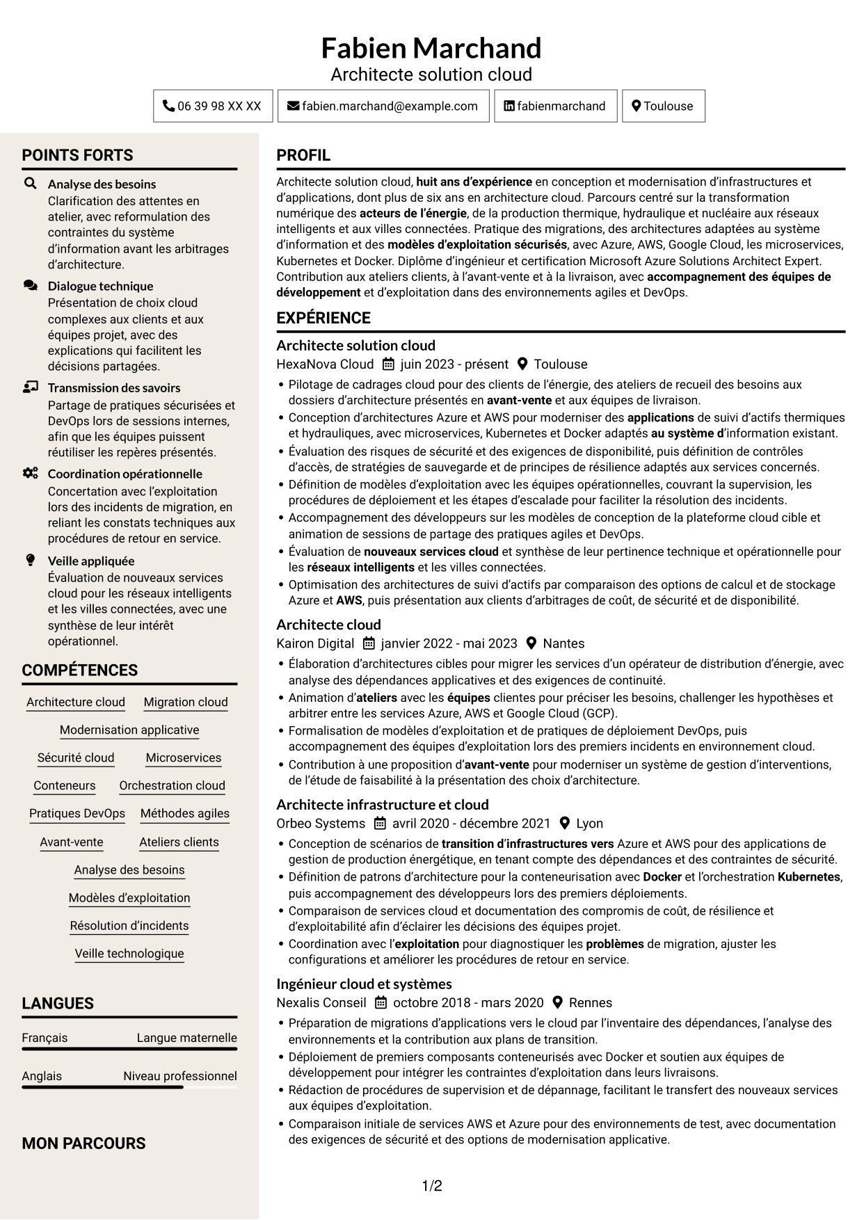 CV Fonceur (format à deux colonnes avec en-tête centré sans photo) : Architecte Solution Cloud - Énergie et utilities, page 1