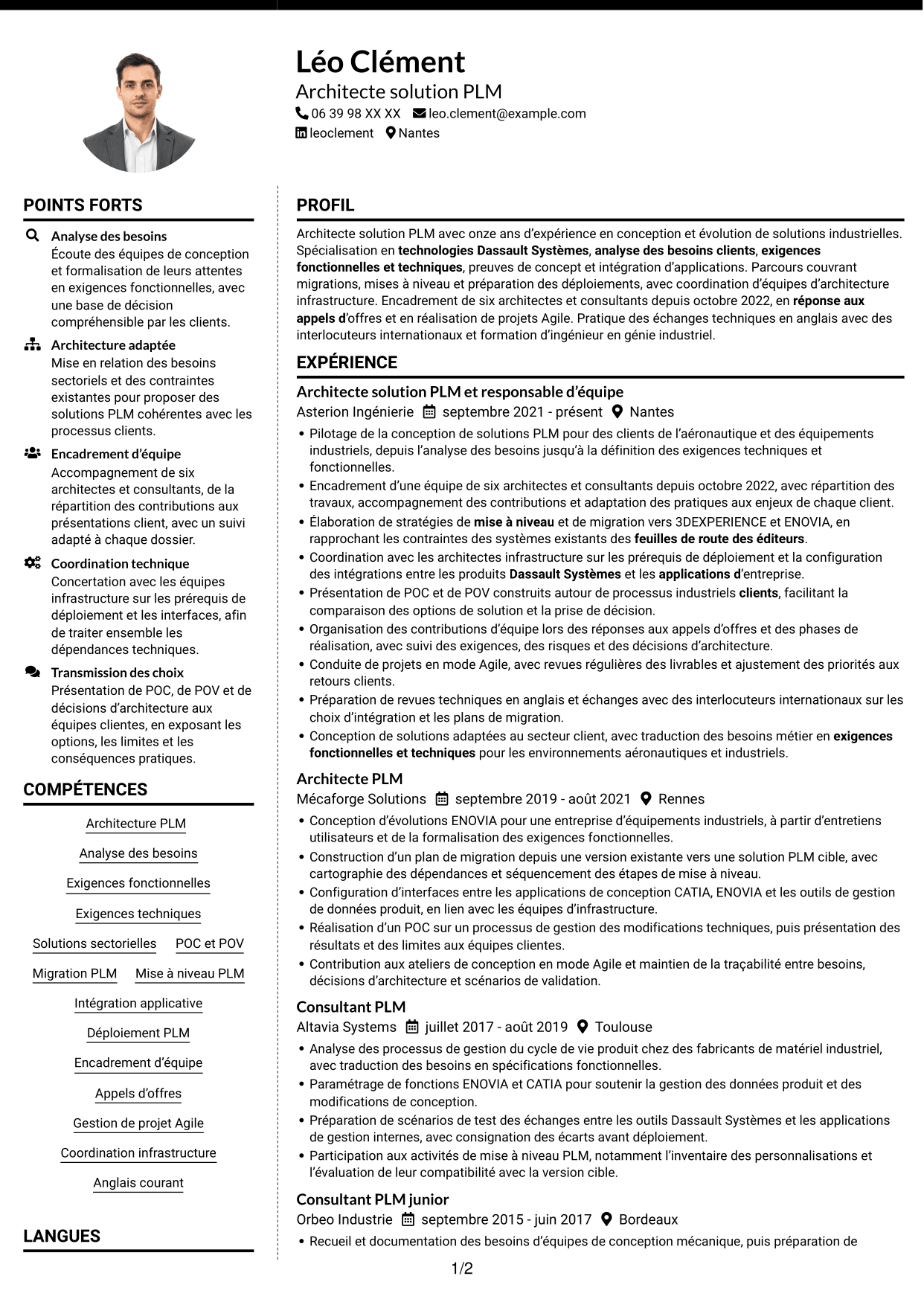 CV Moderne (format à deux colonnes avec photo à gauche et séparateur) : Architecte solution PLM, page 1