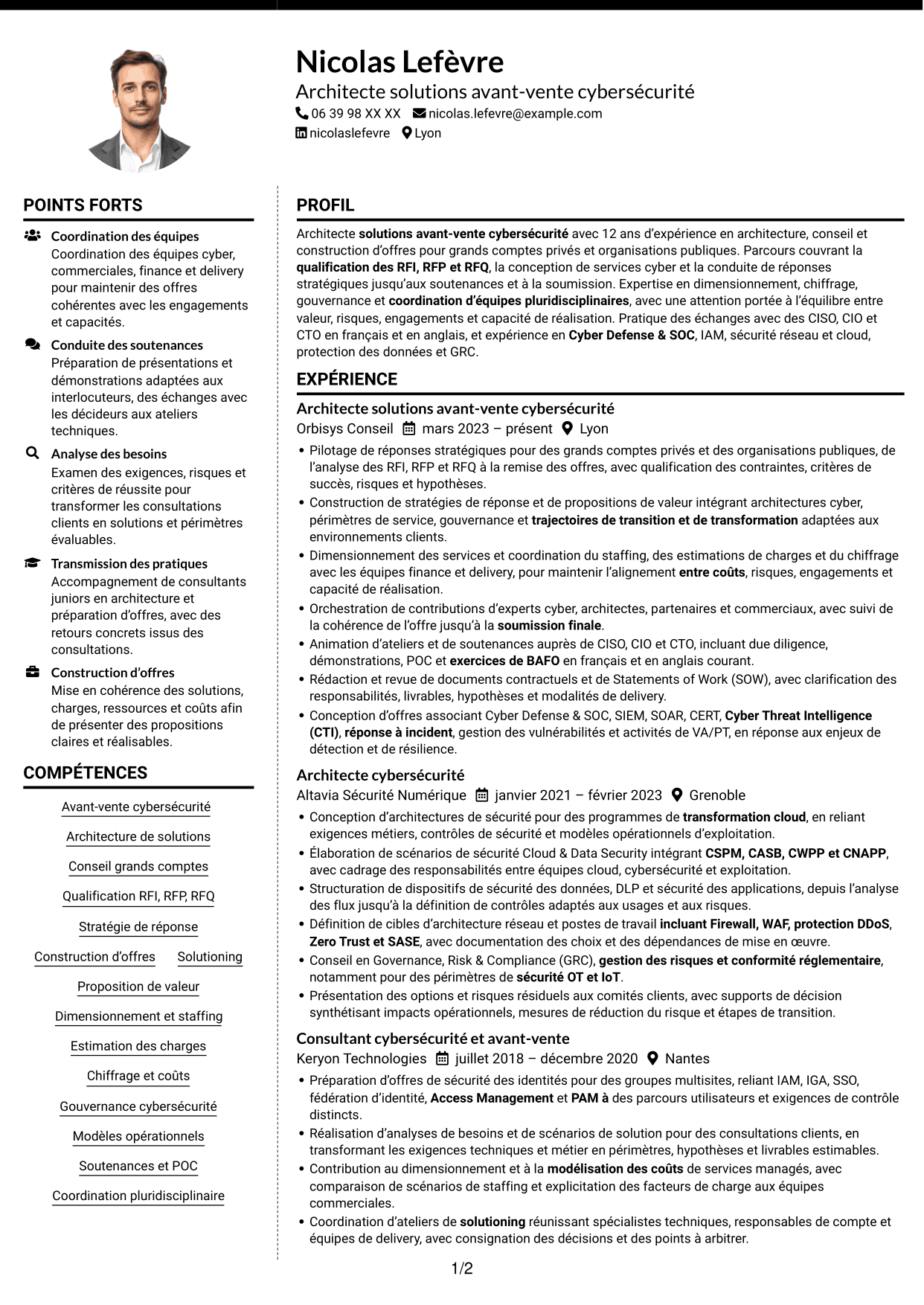 CV Moderne (format à deux colonnes avec photo à gauche et séparateur) : Architecte Solutions Avant-Vente Cybersécurité, page 1