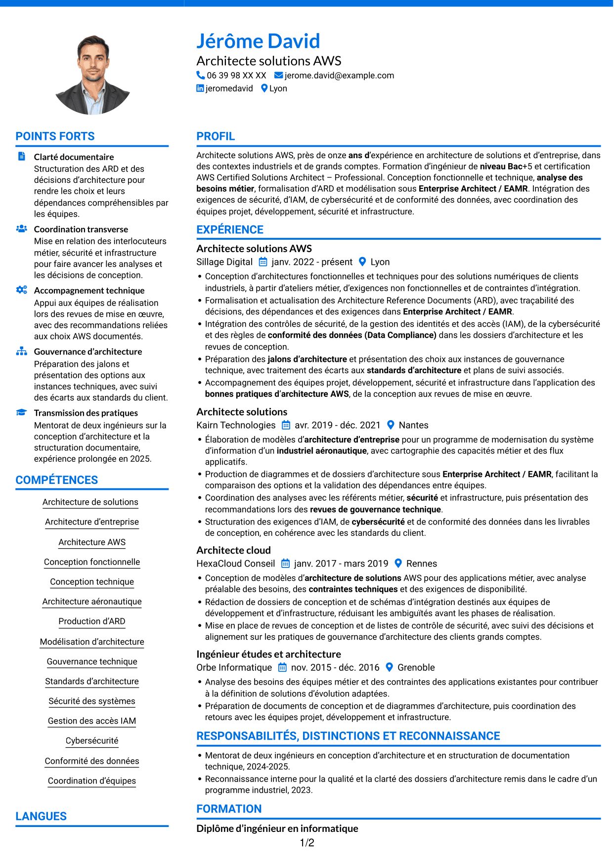 CV Audacieux (format à deux colonnes avec accents colorés et photo) : Architecte Solutions AWS, page 1