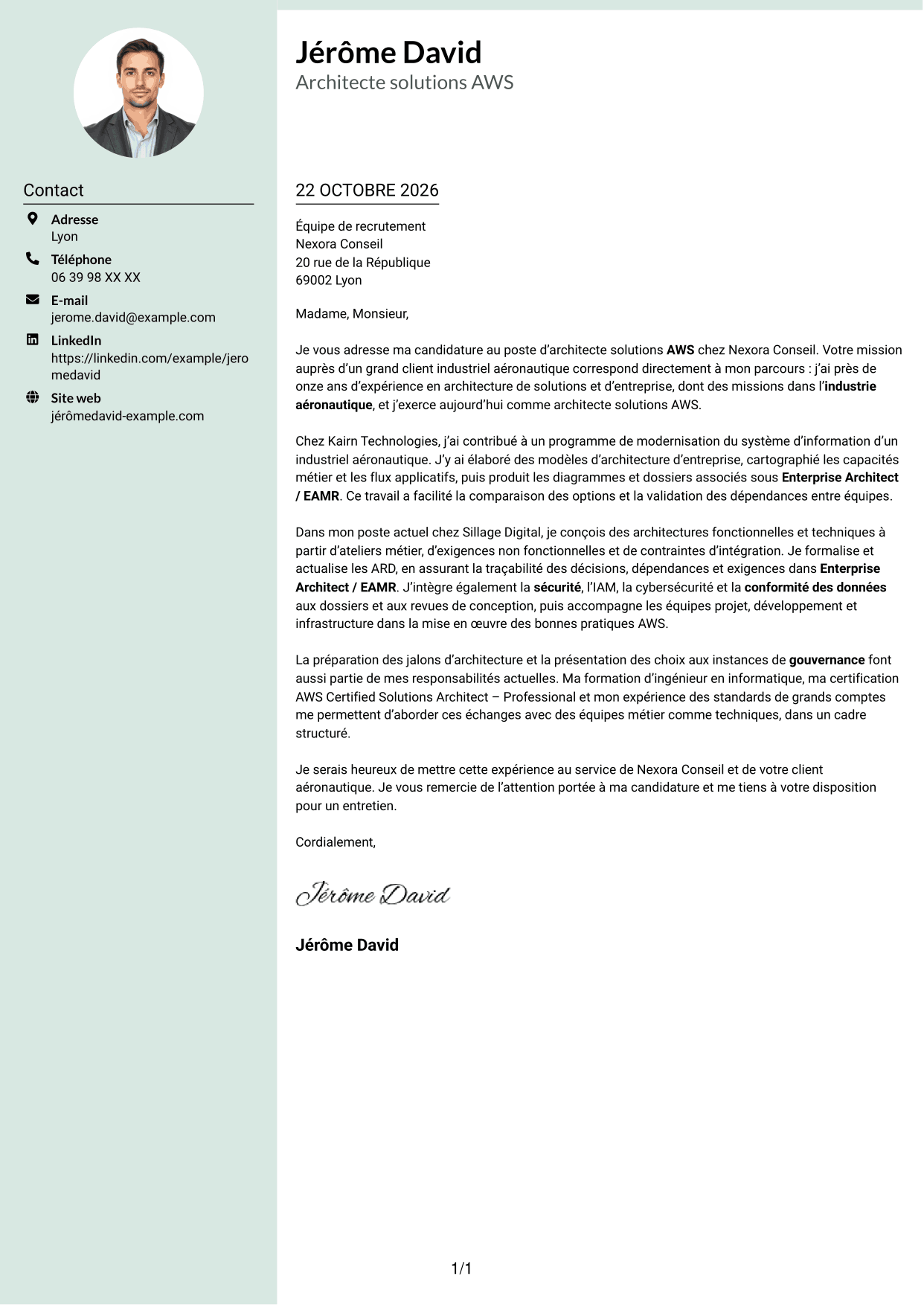Lettre de motivation Cadre (format à colonne latérale douce avec photo arrondie) : Architecte Solutions AWS, page 1