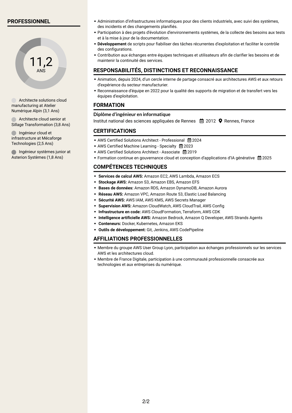 CV Fonceur (format à deux colonnes avec en-tête centré sans photo) : Architecte solutions AWS - Manufacturing, page 2
