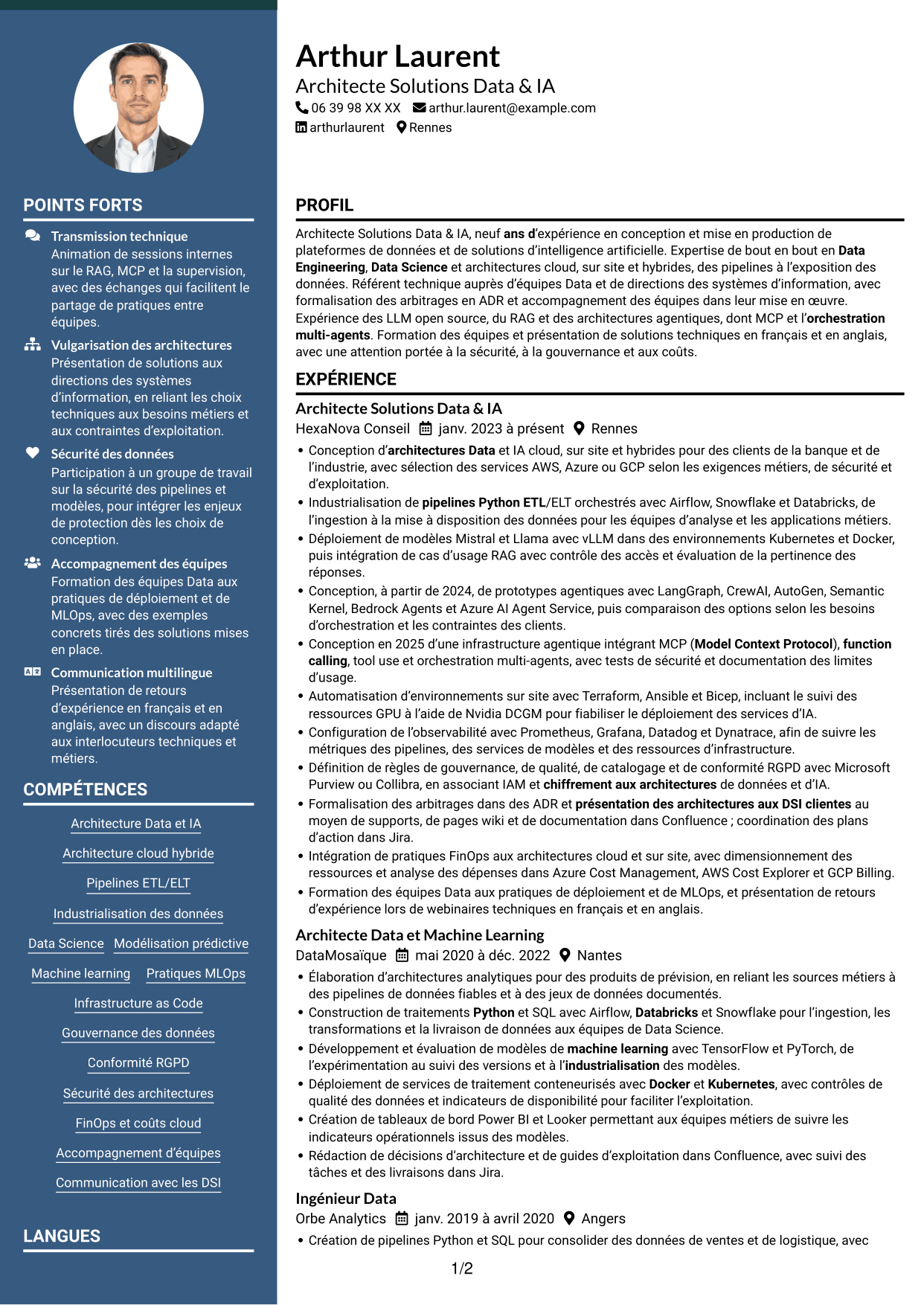 CV Élégant (format à colonne latérale colorée avec photo) : Architecte Solutions Data & IA, page 1
