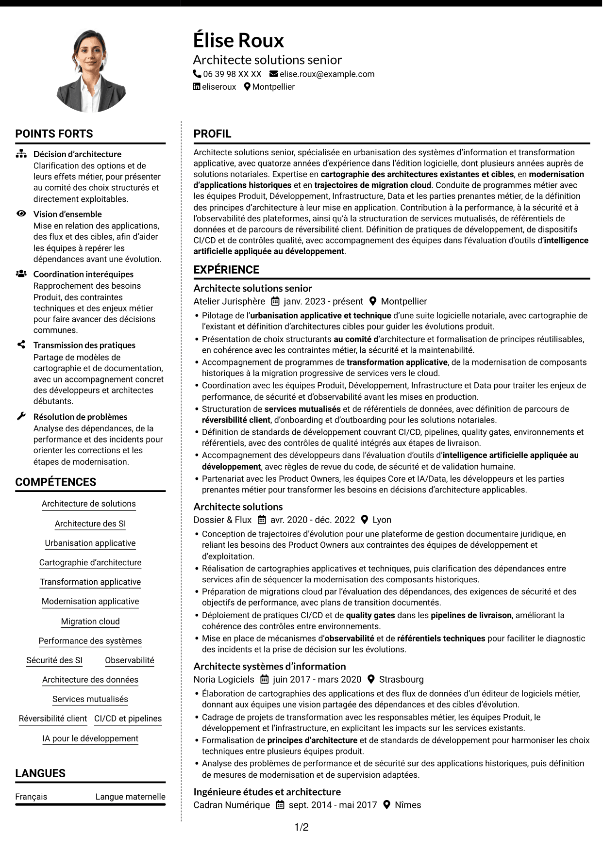 CV Moderne (format à deux colonnes avec photo à gauche et séparateur) : Architecte Solutions - Systèmes d'information notariaux, page 1
