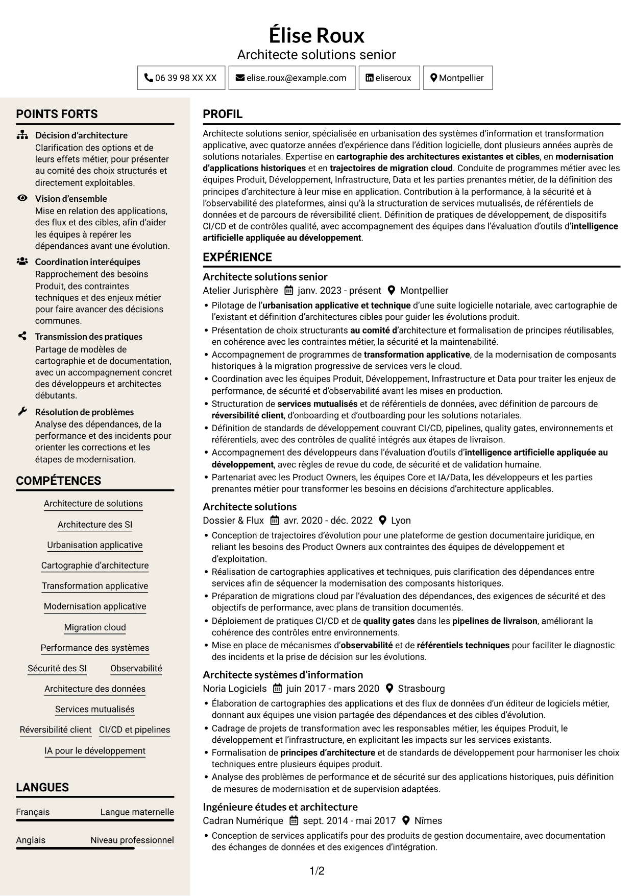 CV Fonceur (format à deux colonnes avec en-tête centré sans photo) : Architecte Solutions - Systèmes d'information notariaux, page 1