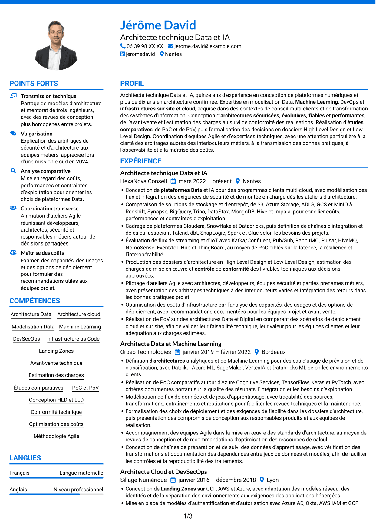 CV Audacieux (format à deux colonnes avec accents colorés et photo) : Architecte technique Data et IA, page 1