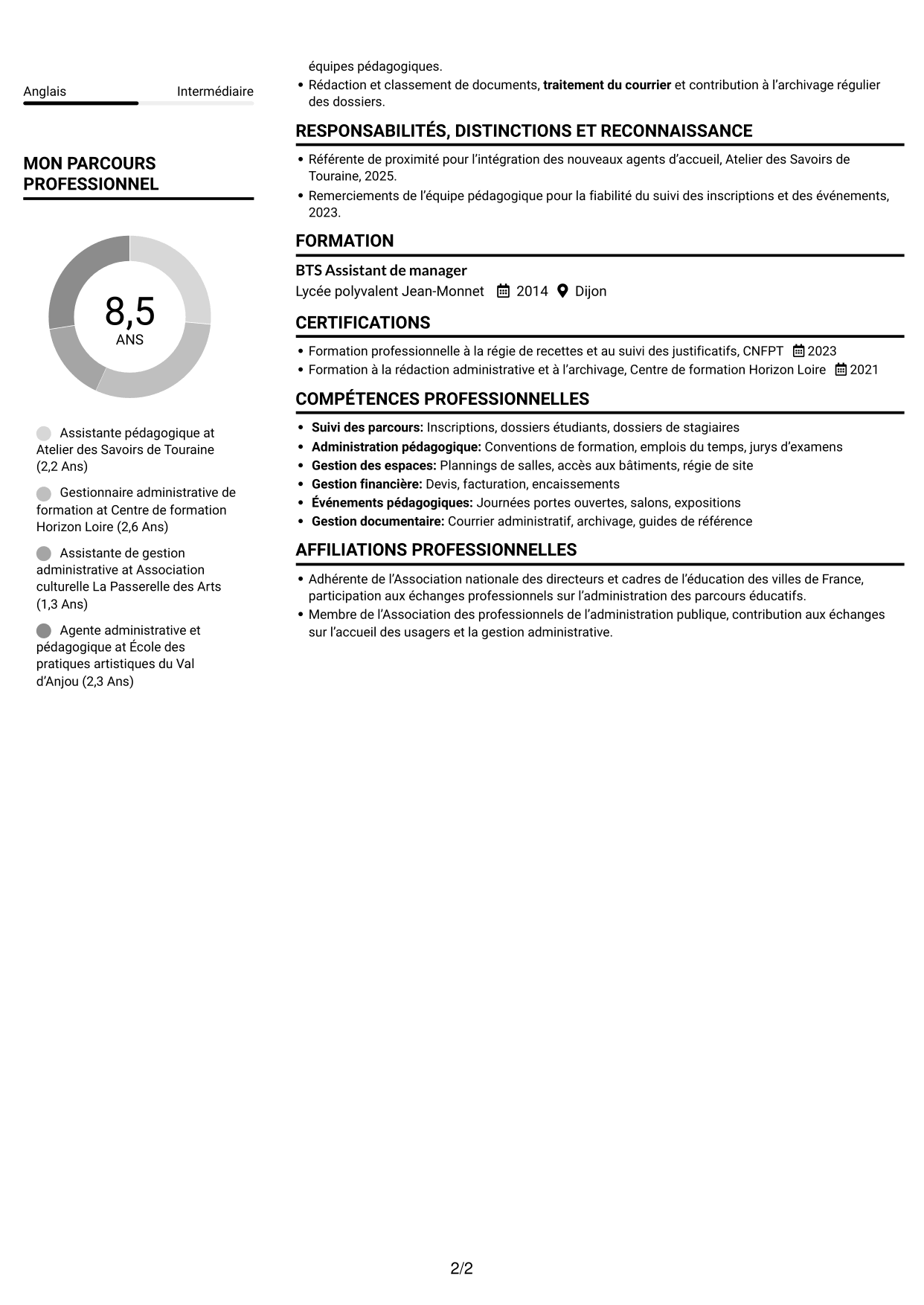CV Compact (format sobre à deux colonnes avec photo) : Assistant pédagogique - Gestion administrative et suivi des parcours, page 2