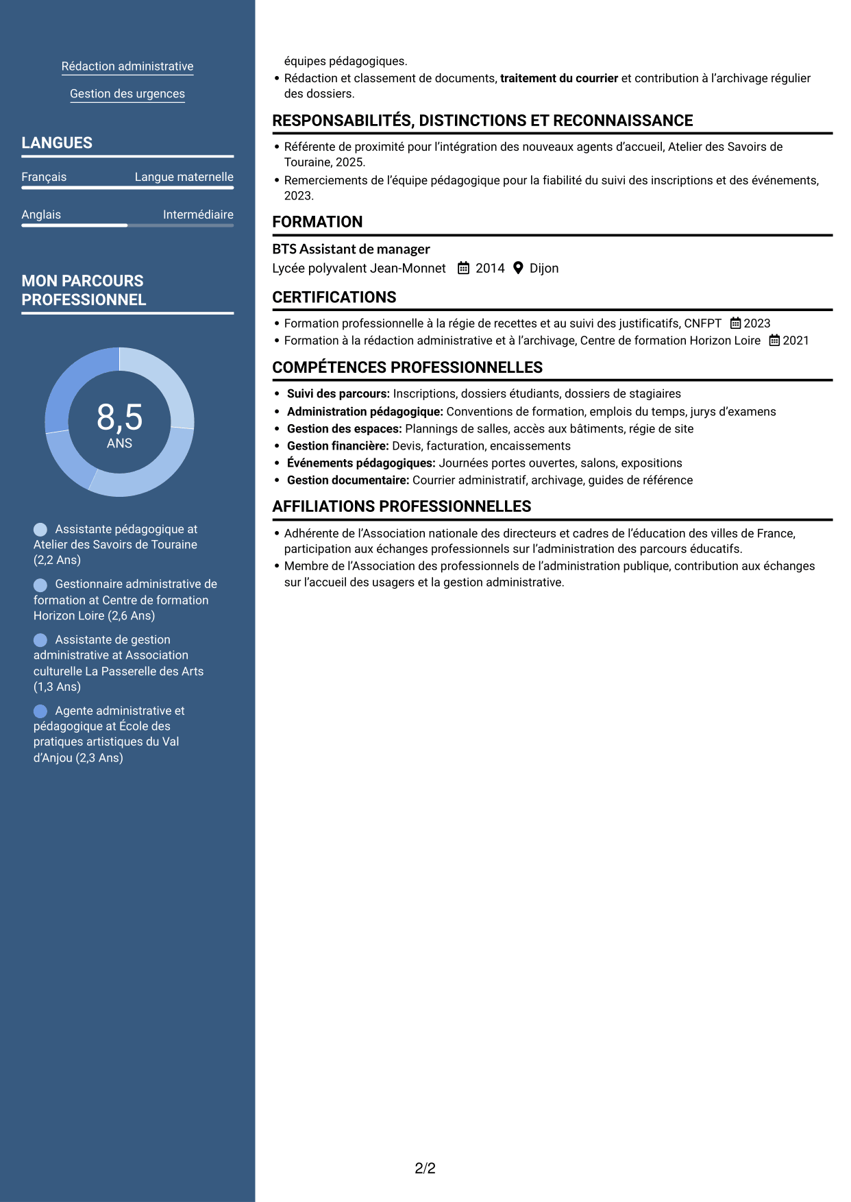 CV Signature (format à colonne latérale colorée avec grande photo) : Assistant pédagogique - Gestion administrative et suivi des parcours, page 2