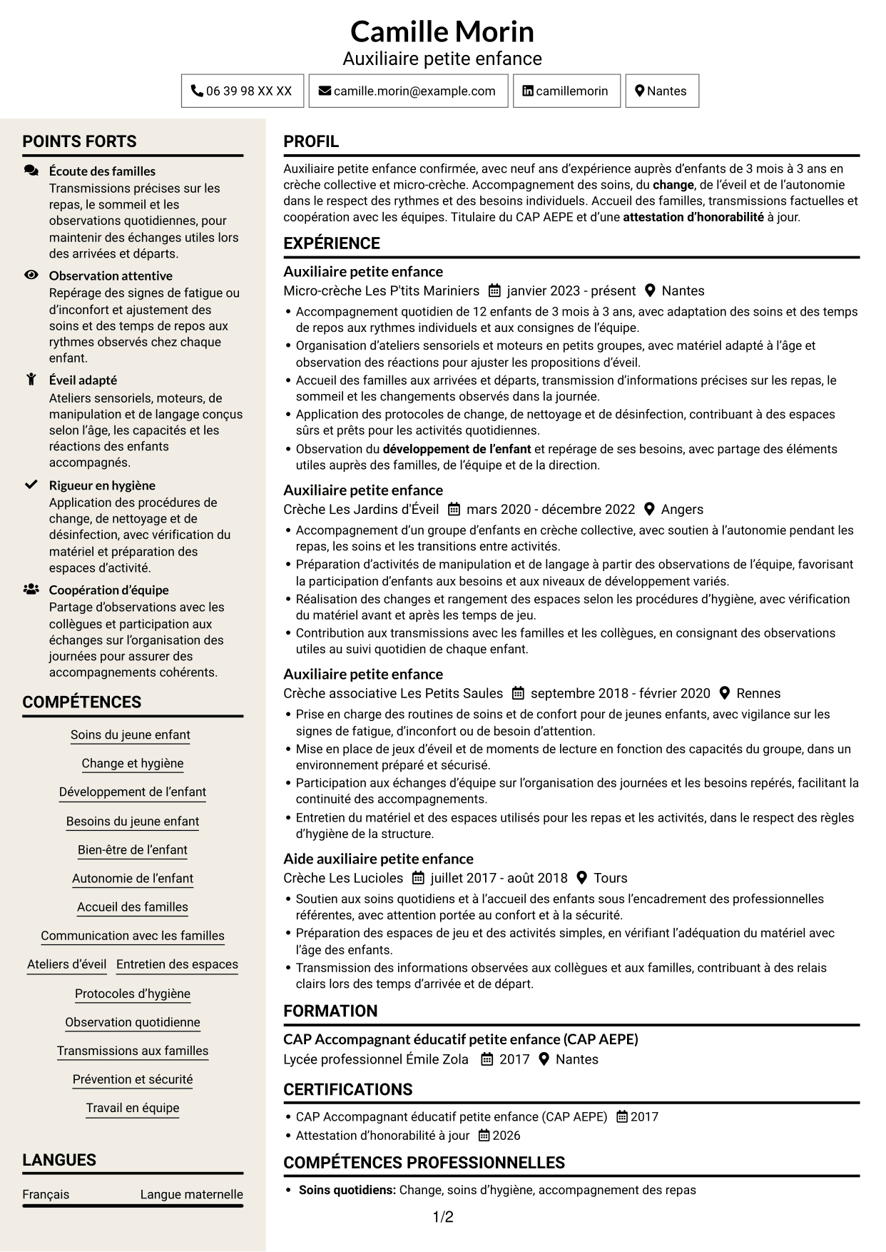 CV Fonceur (format à deux colonnes avec en-tête centré sans photo) : Auxiliaire petite enfance - Éveil et soins des 0-3 ans, page 1