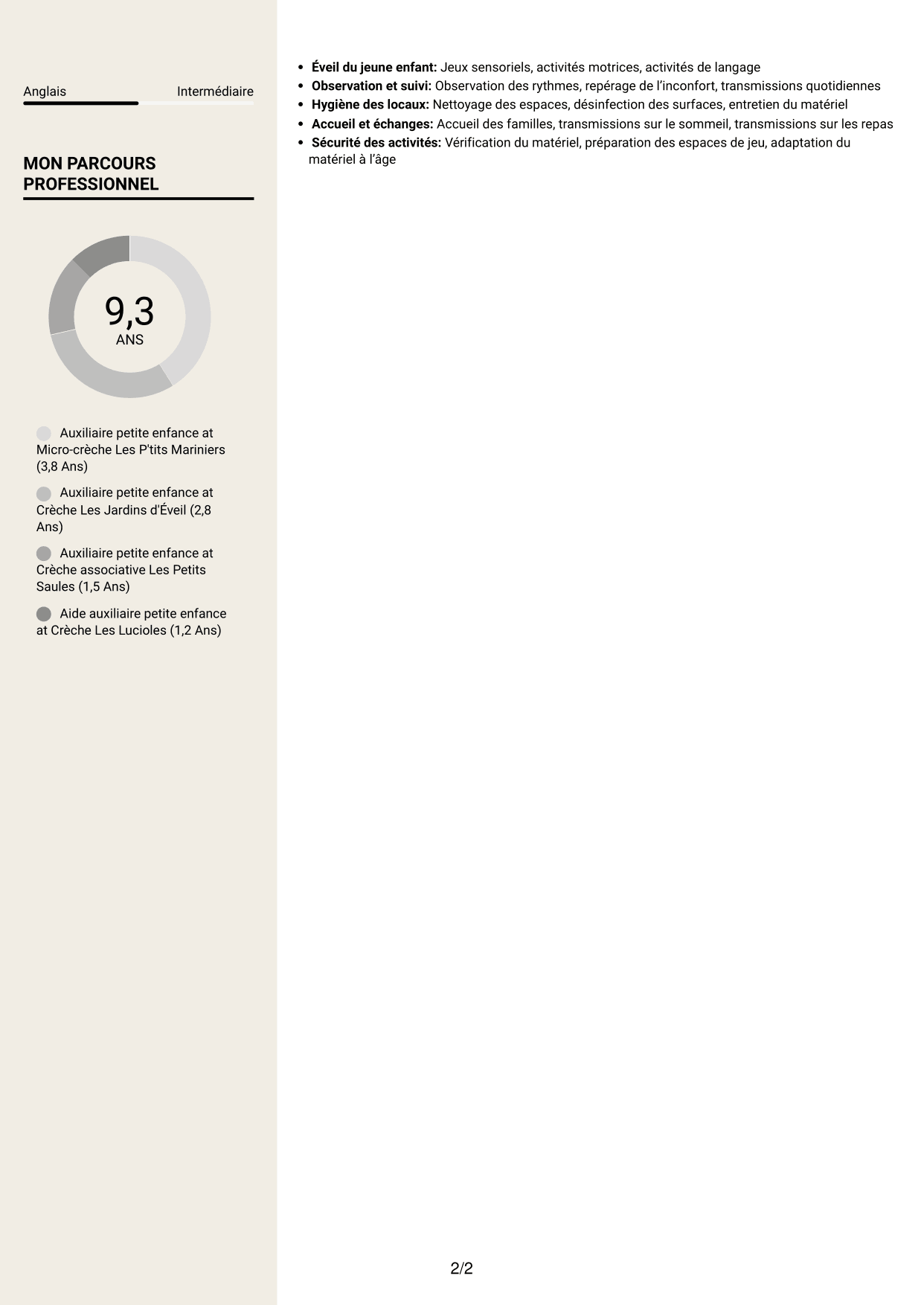 CV Fonceur (format à deux colonnes avec en-tête centré sans photo) : Auxiliaire petite enfance - Éveil et soins des 0-3 ans, page 2