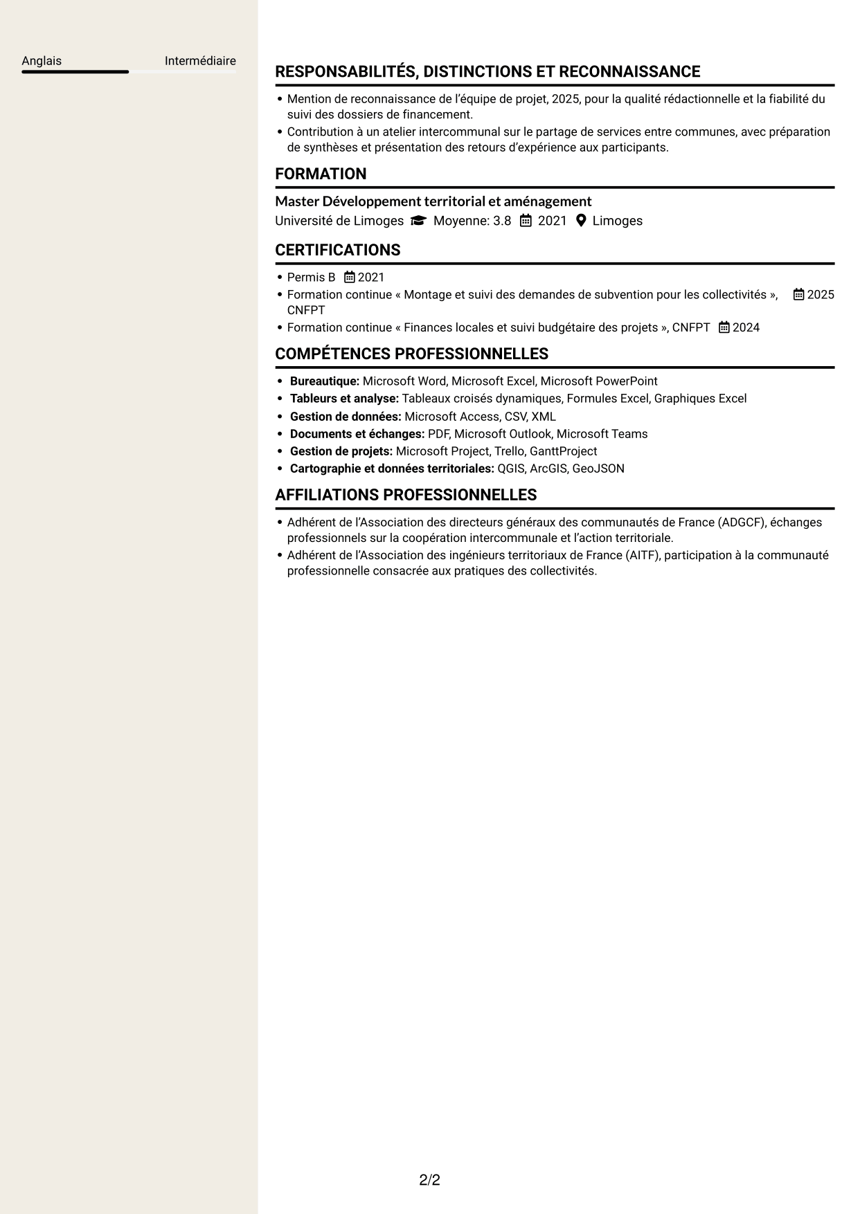 CV Fonceur (format à deux colonnes avec en-tête centré sans photo) : Chargé de mission - Ingénierie territoriale, page 2