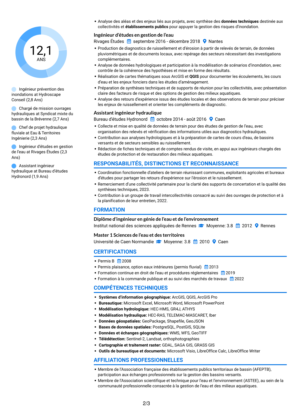 CV Audacieux (format à deux colonnes avec accents colorés et photo) : Chargé de mission prévention des inondations - Ruissellement rural, page 2