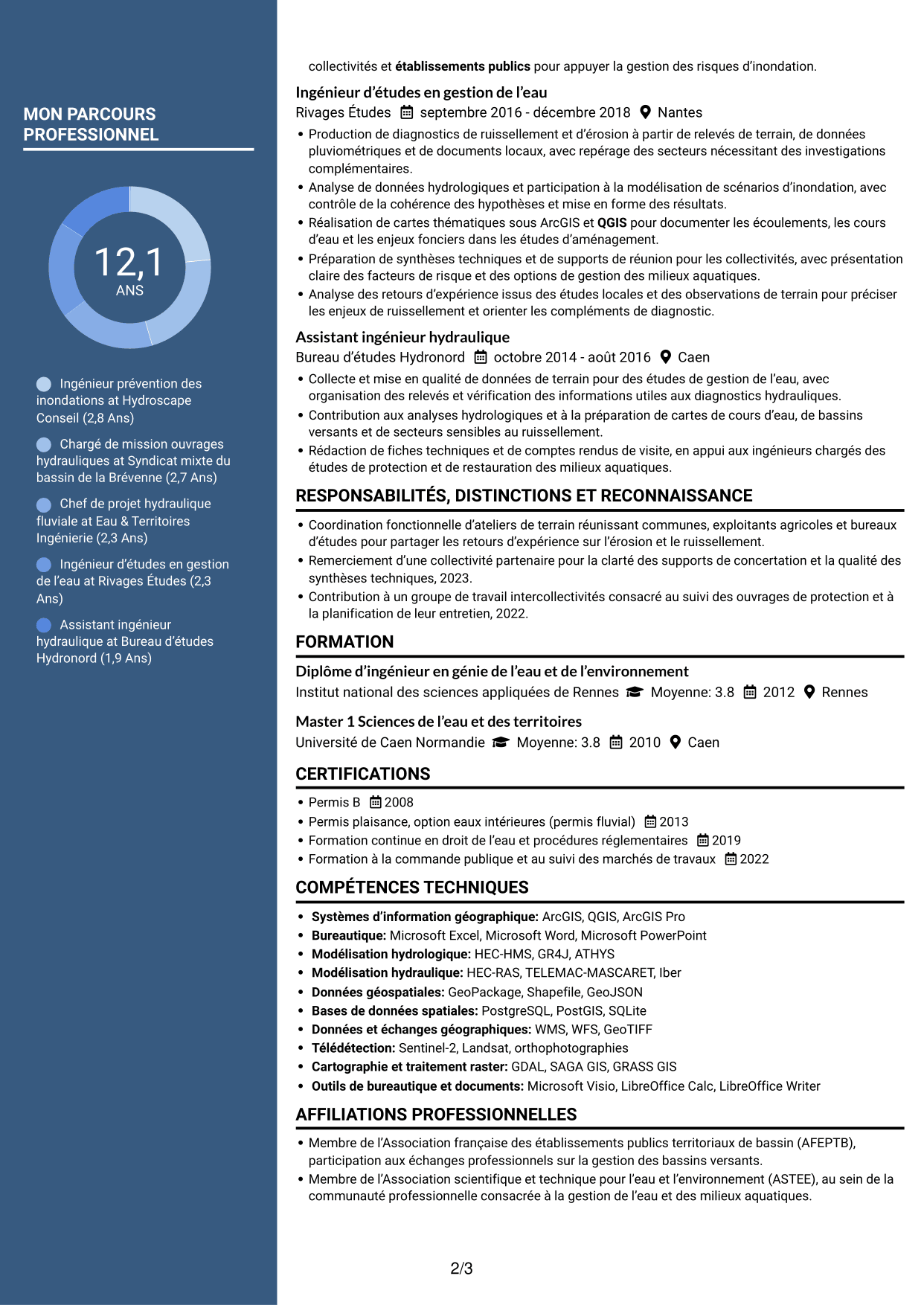 CV Signature (format à colonne latérale colorée avec grande photo) : Chargé de mission prévention des inondations - Ruissellement rural, page 2