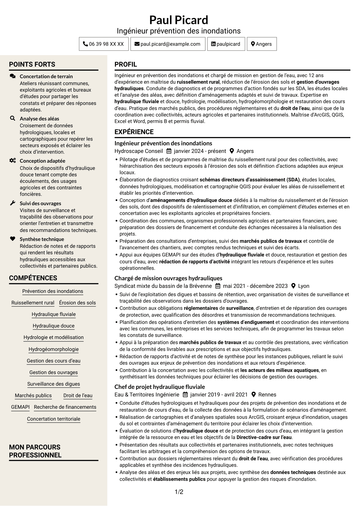 CV Fonceur (format à deux colonnes avec en-tête centré sans photo) : Chargé de mission prévention des inondations - Ruissellement rural, page 1