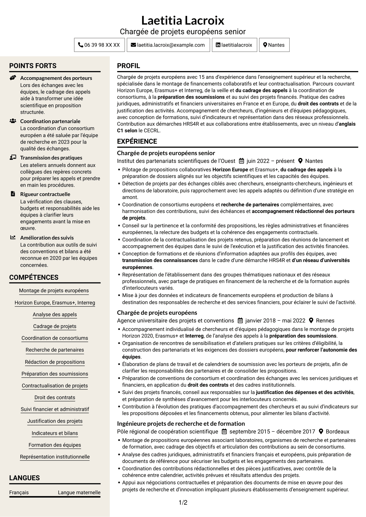 CV Fonceur (format à deux colonnes avec en-tête centré sans photo) : Chargée de projets européens - Financements collaboratifs, page 1