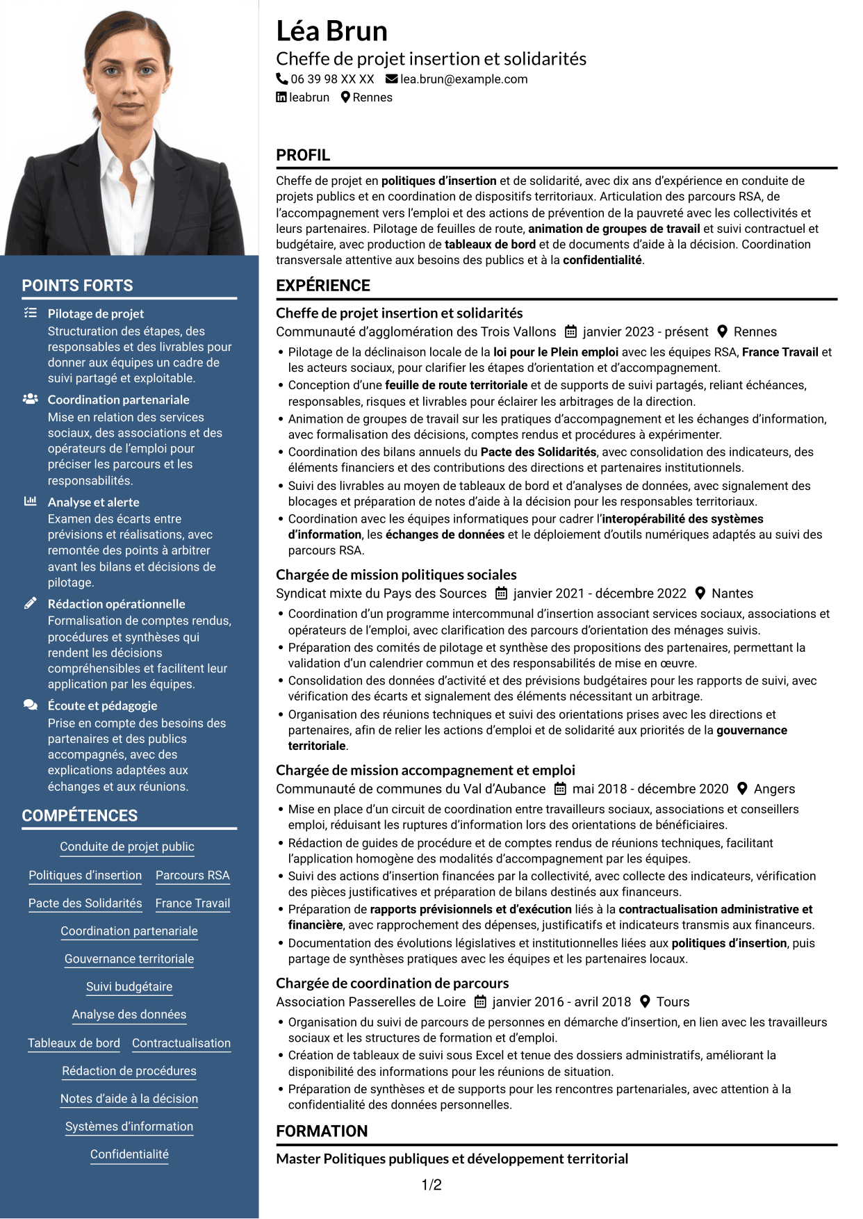 CV Signature (format à colonne latérale colorée avec grande photo) : Chef de projet - Insertion et solidarités, page 1