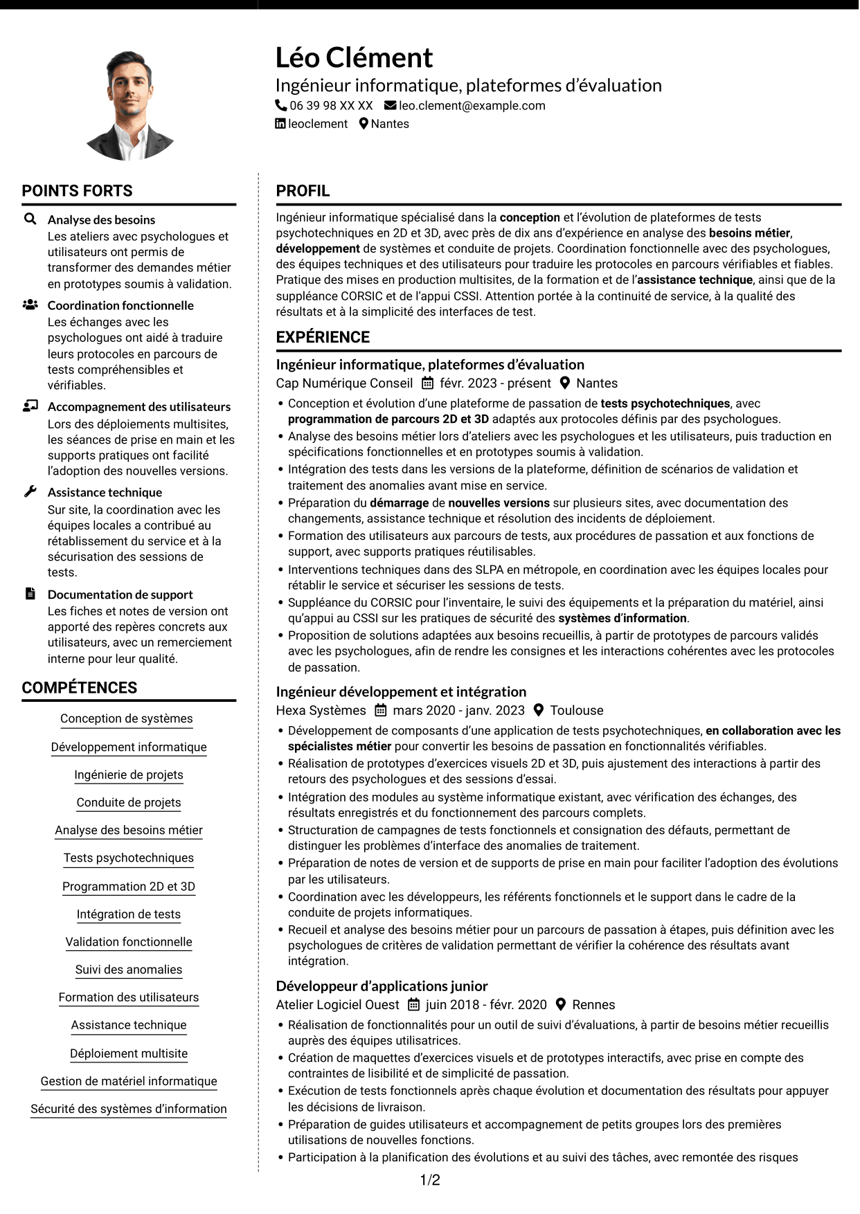 CV Moderne (format à deux colonnes avec photo à gauche et séparateur) : Chef de section informatique - Plateformes de tests psychotechniques, page 1