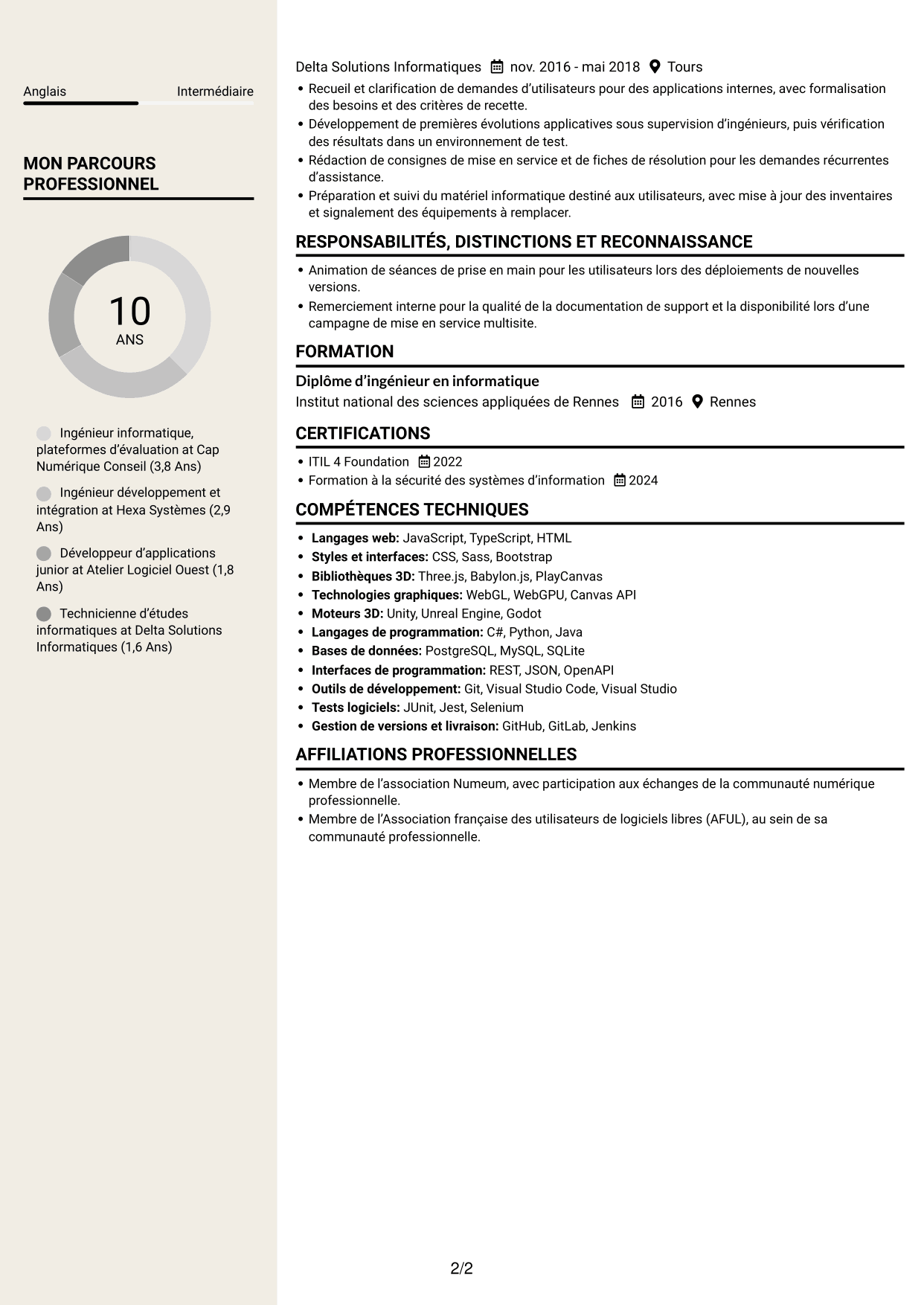 CV Fonceur (format à deux colonnes avec en-tête centré sans photo) : Chef de section informatique - Plateformes de tests psychotechniques, page 2