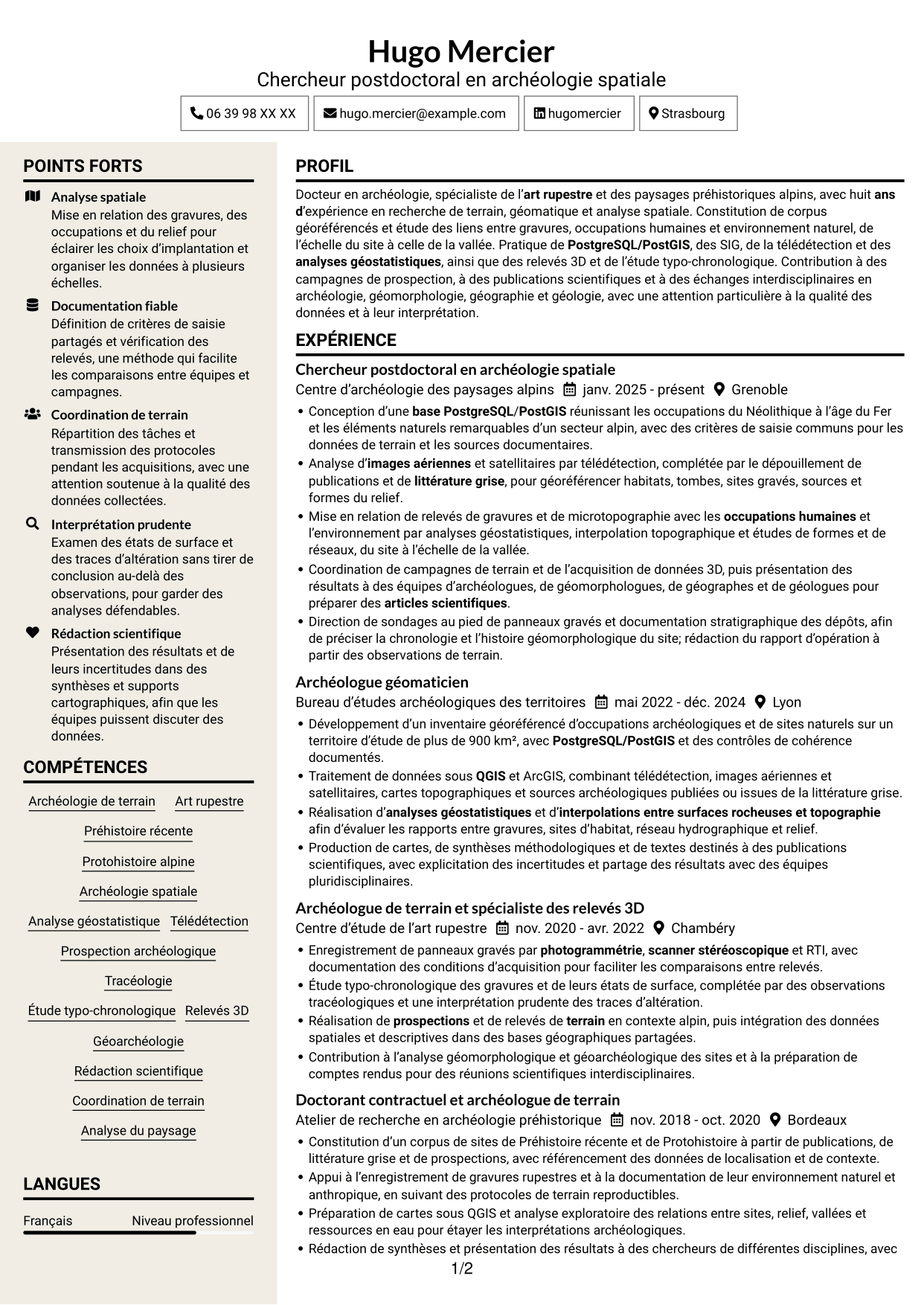 CV Fonceur (format à deux colonnes avec en-tête centré sans photo) : Chercheur postdoctoral - Archéologie de l’art rupestre, page 1