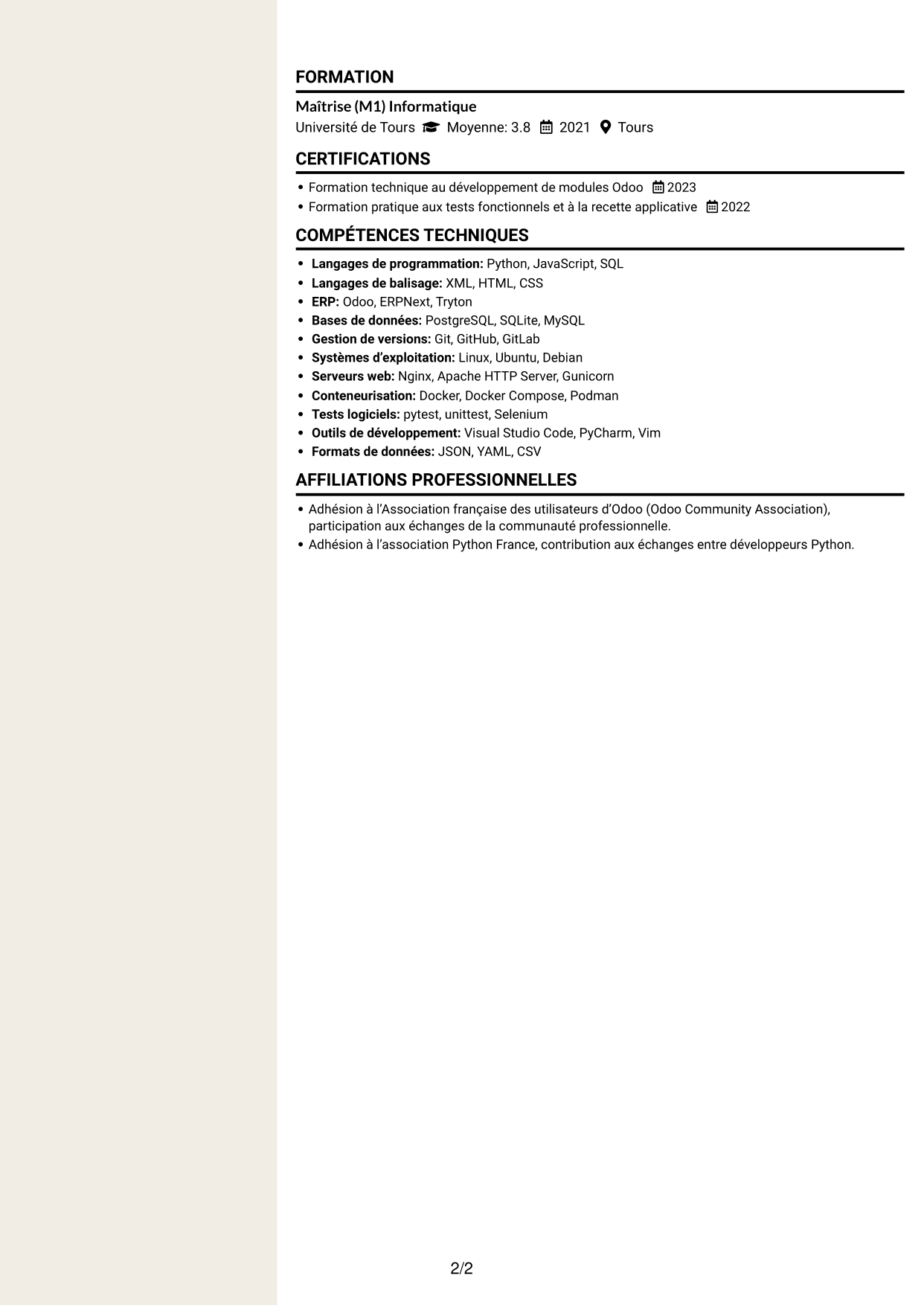 CV Fonceur (format à deux colonnes avec en-tête centré sans photo) : Développeur informatique - Python et Odoo, page 2
