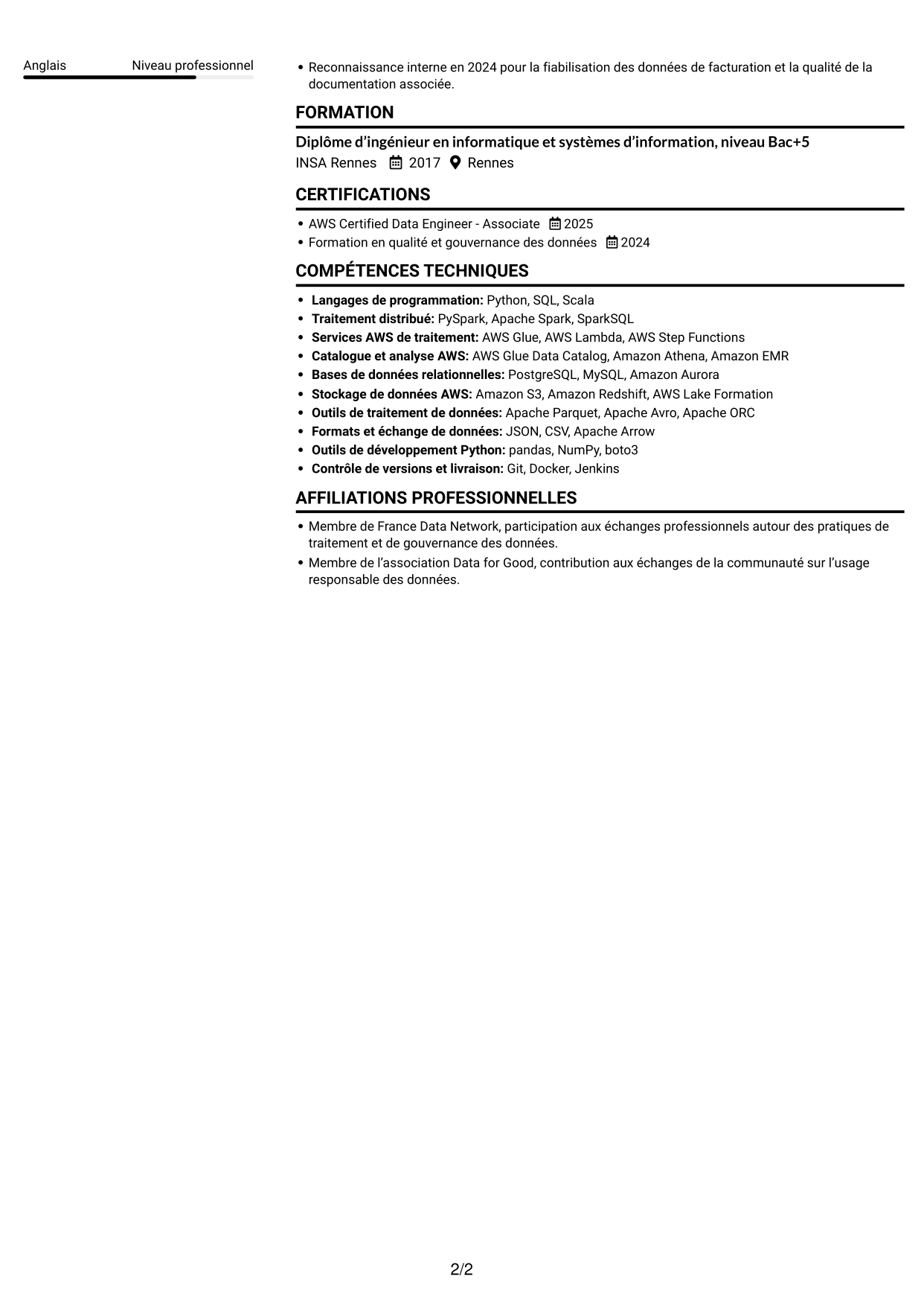 CV Compact (format sobre à deux colonnes avec photo) : Data Engineer - AWS et Python, page 2
