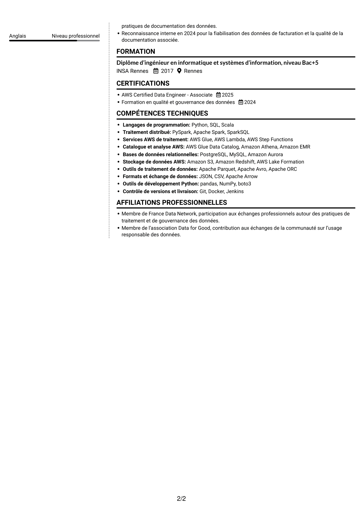 CV Moderne (format à deux colonnes avec photo à gauche et séparateur) : Data Engineer - AWS et Python, page 2