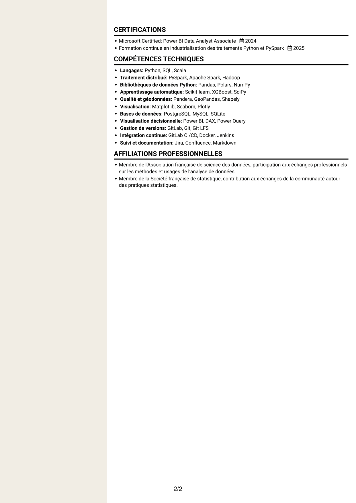 CV Fonceur (format à deux colonnes avec en-tête centré sans photo) : Data Scientist - Python et PySpark, page 2