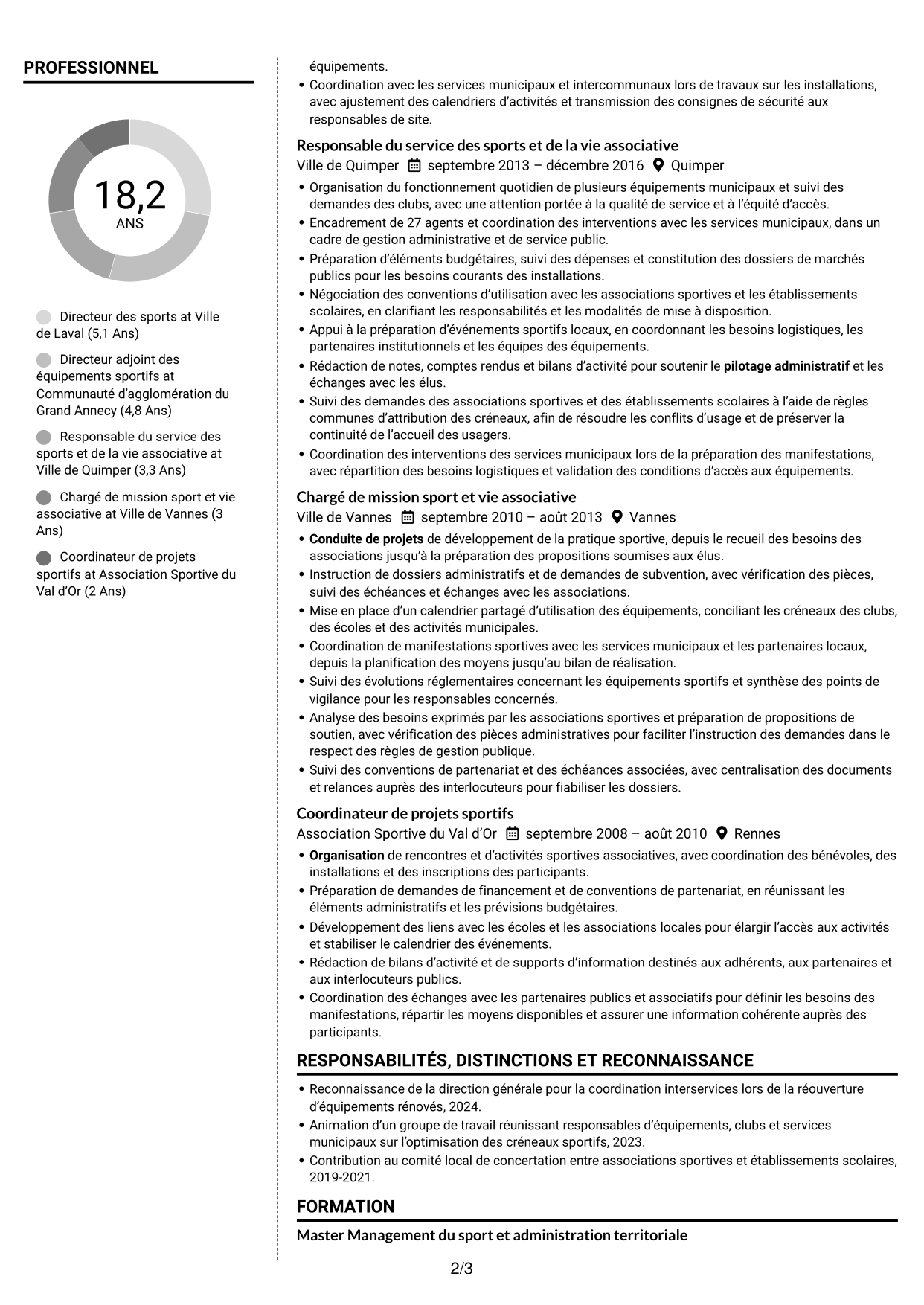 CV Moderne (format à deux colonnes avec photo à gauche et séparateur) : Directeur des sports - Politiques sportives municipales, page 2