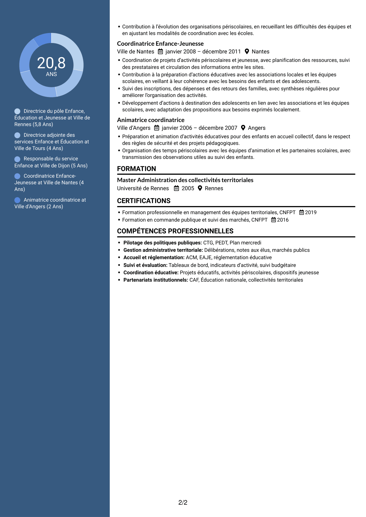 CV Élégant (format à colonne latérale colorée avec photo) : Directeur du pôle enfance-jeunesse-éducation, page 2