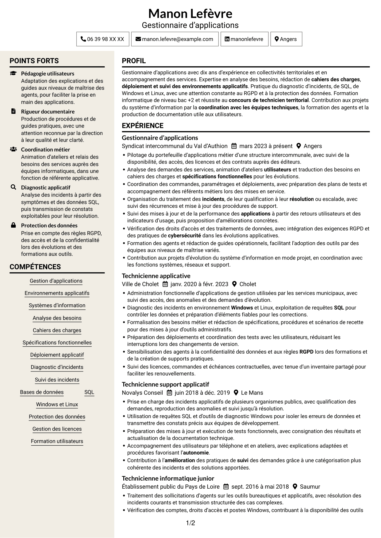 CV Fonceur (format à deux colonnes avec en-tête centré sans photo) : Gestionnaire d’applications - Applications des collectivités territoriales, page 1