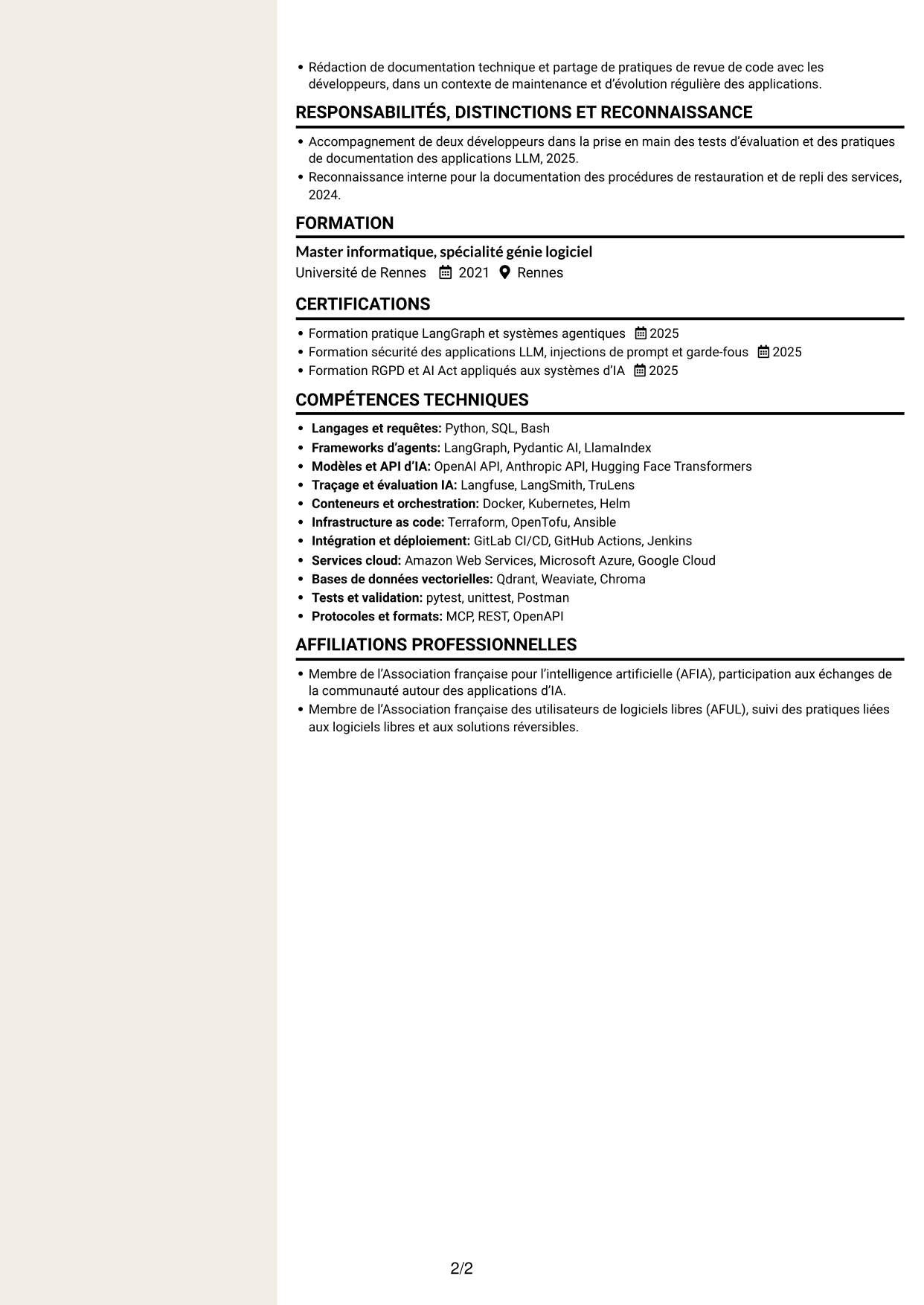 CV Fonceur (format à deux colonnes avec en-tête centré sans photo) : Ingénieur IA Agentique, page 2