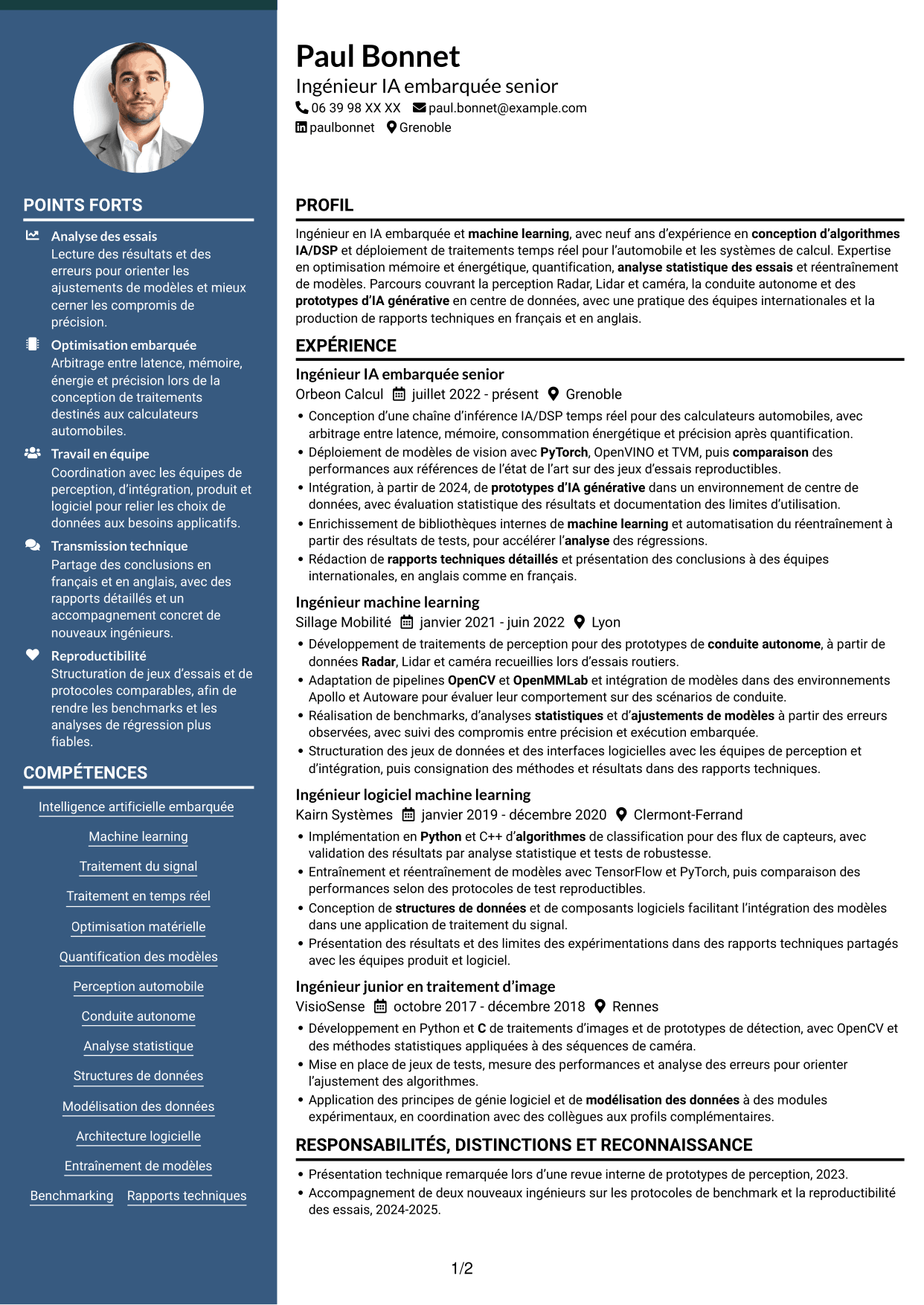 CV Élégant (format à colonne latérale colorée avec photo) : Ingénieur IA embarquée, page 1