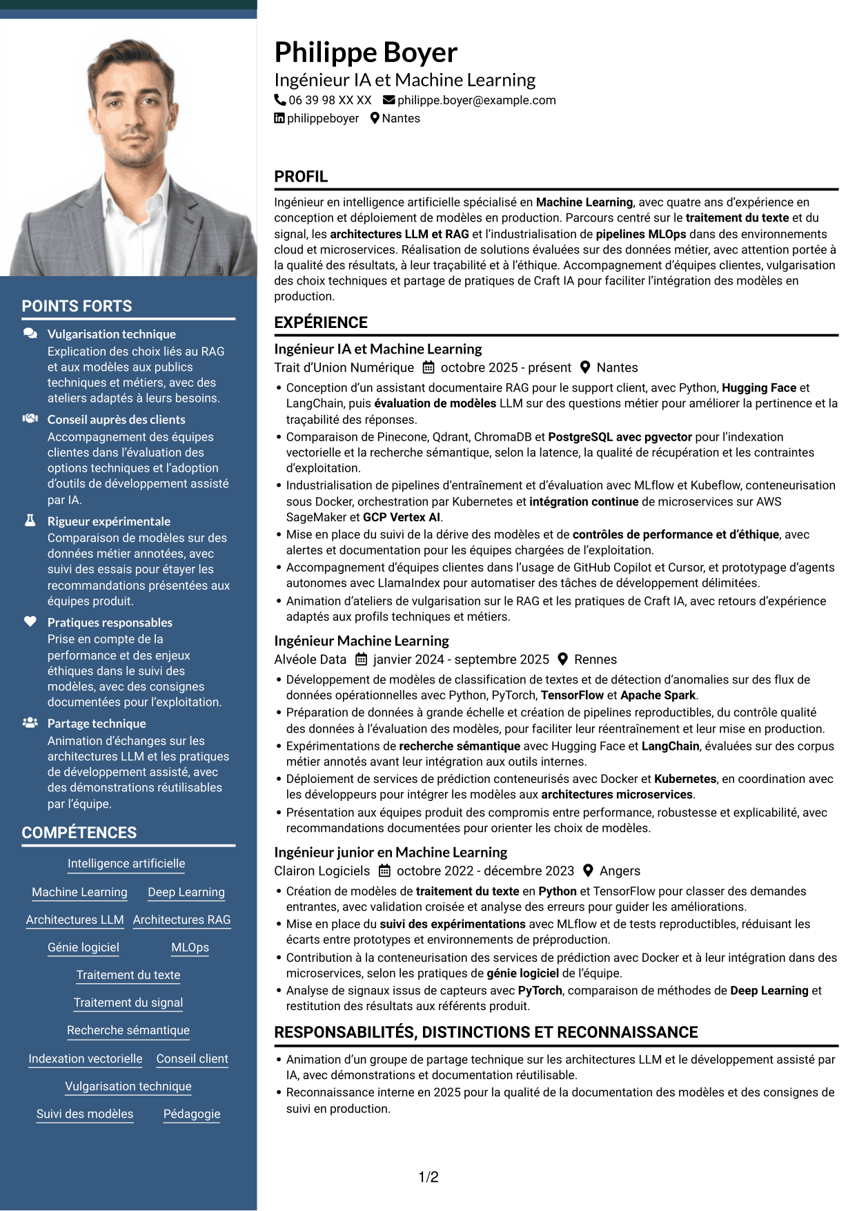 CV Signature (format à colonne latérale colorée avec grande photo) : Ingénieur IA - Machine Learning, page 1