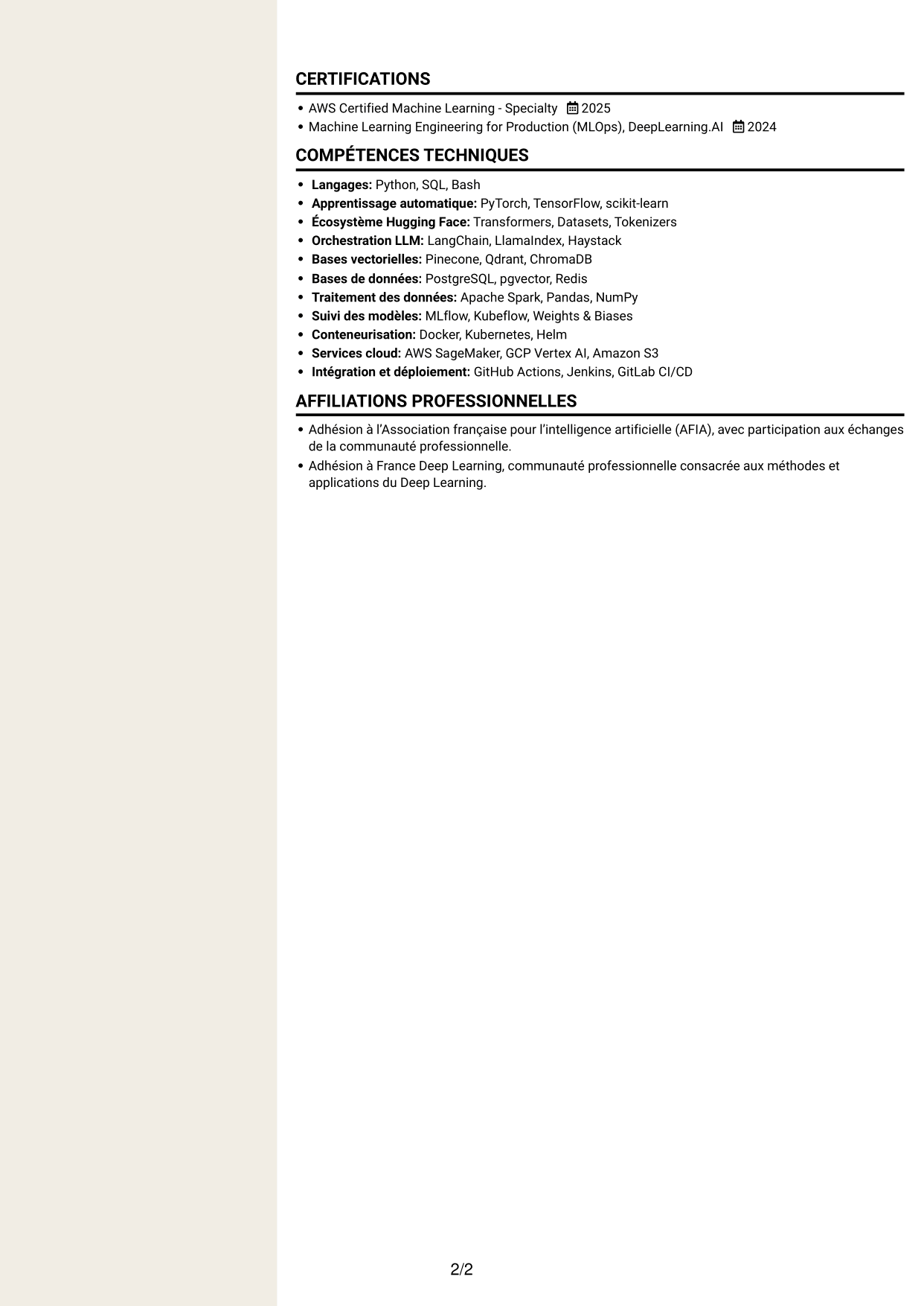 CV Fonceur (format à deux colonnes avec en-tête centré sans photo) : Ingénieur IA - Machine Learning, page 2