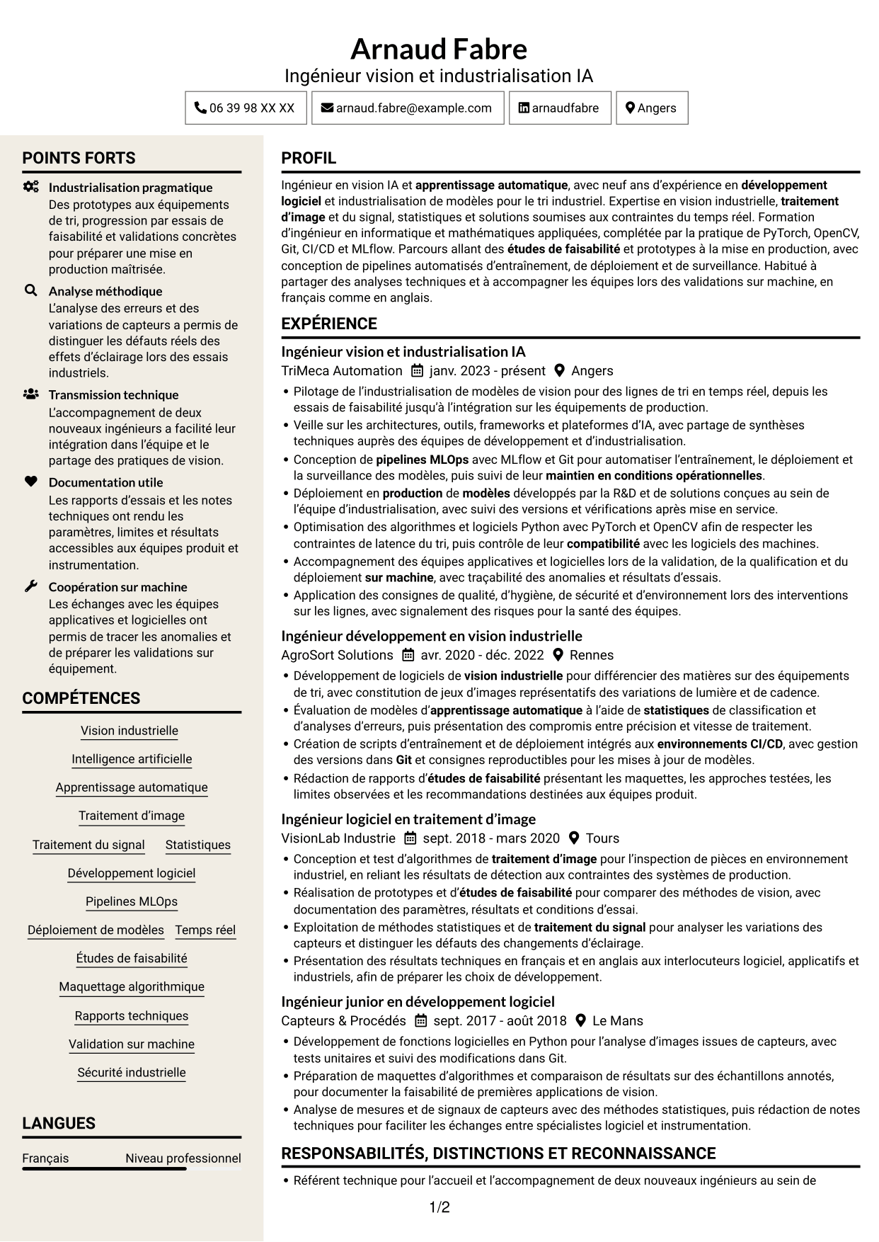 CV Fonceur (format à deux colonnes avec en-tête centré sans photo) : Ingénieur Vision IA, page 1